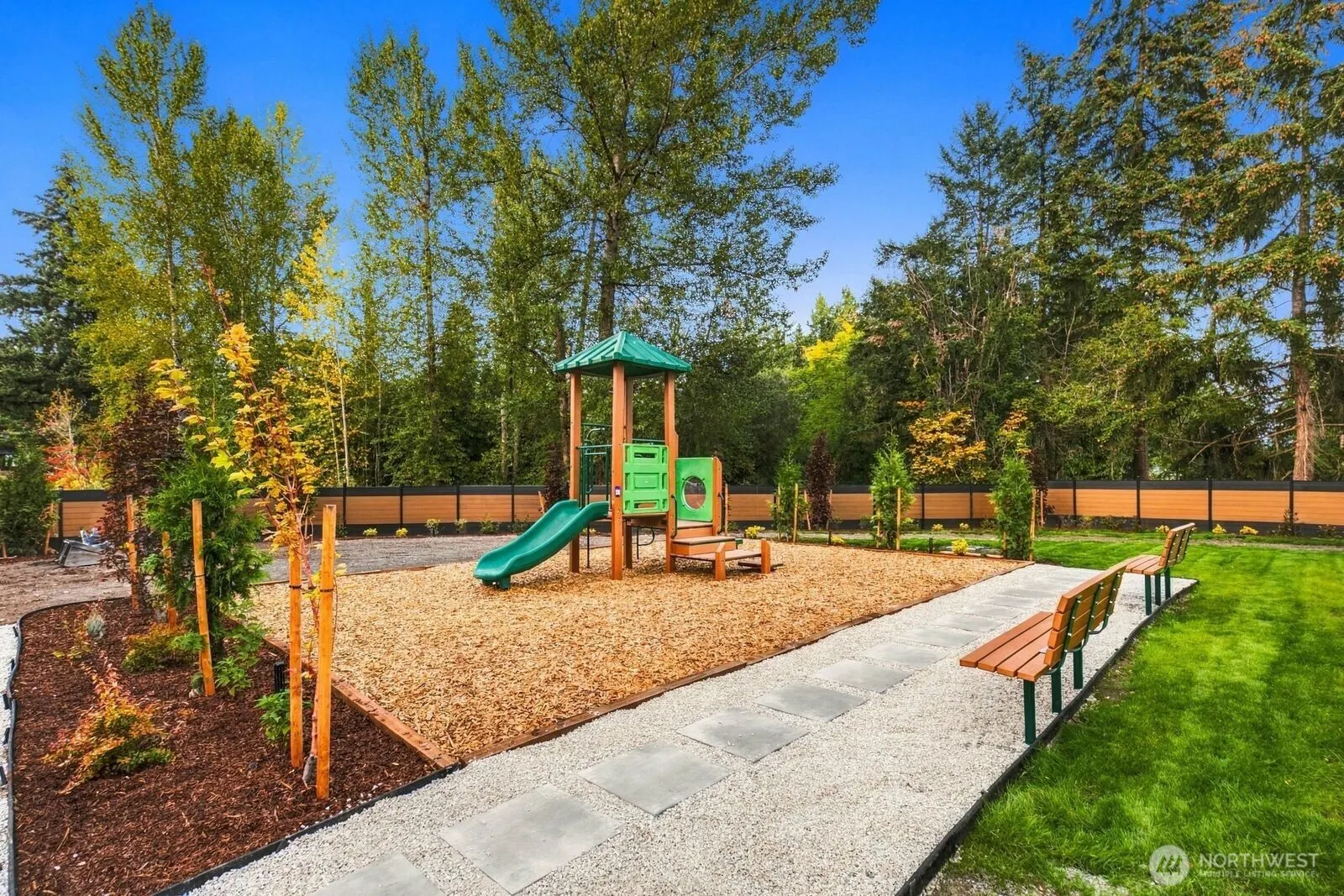 932 Duchess Road #B-3, Bothell, WA 98012