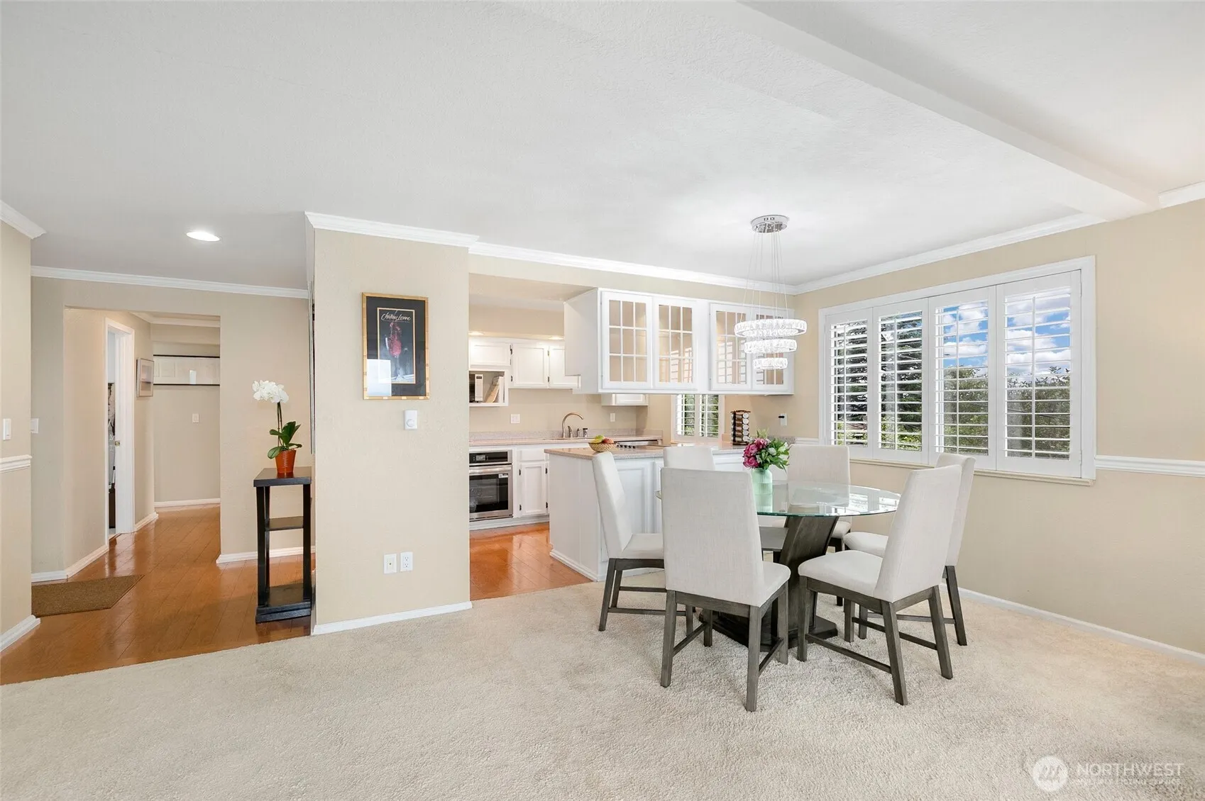 317 Kennebeck Avenue S #204, Kent, WA 98030