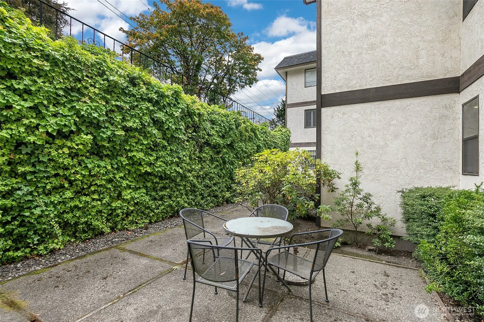 317 Kennebeck Avenue S #204, Kent, WA 98030