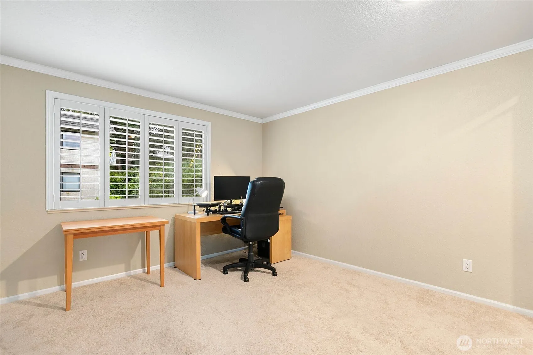 317 Kennebeck Avenue S #204, Kent, WA 98030