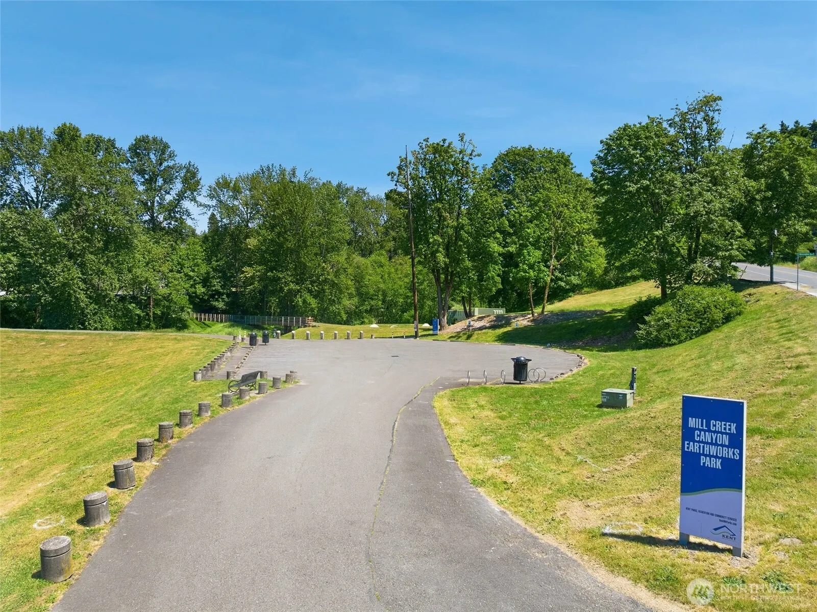 317 Kennebeck Avenue S #204, Kent, WA 98030