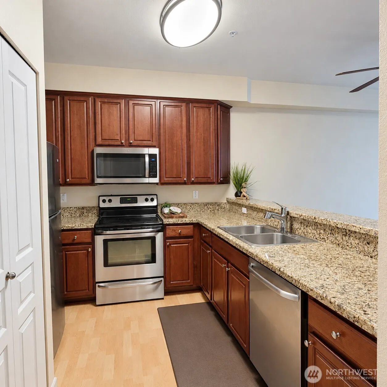 225 Logan Avenue S #106, Renton, WA 98057