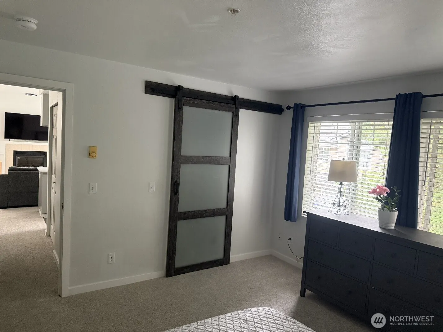 22121 41st Place S #202, Kent, WA 98032