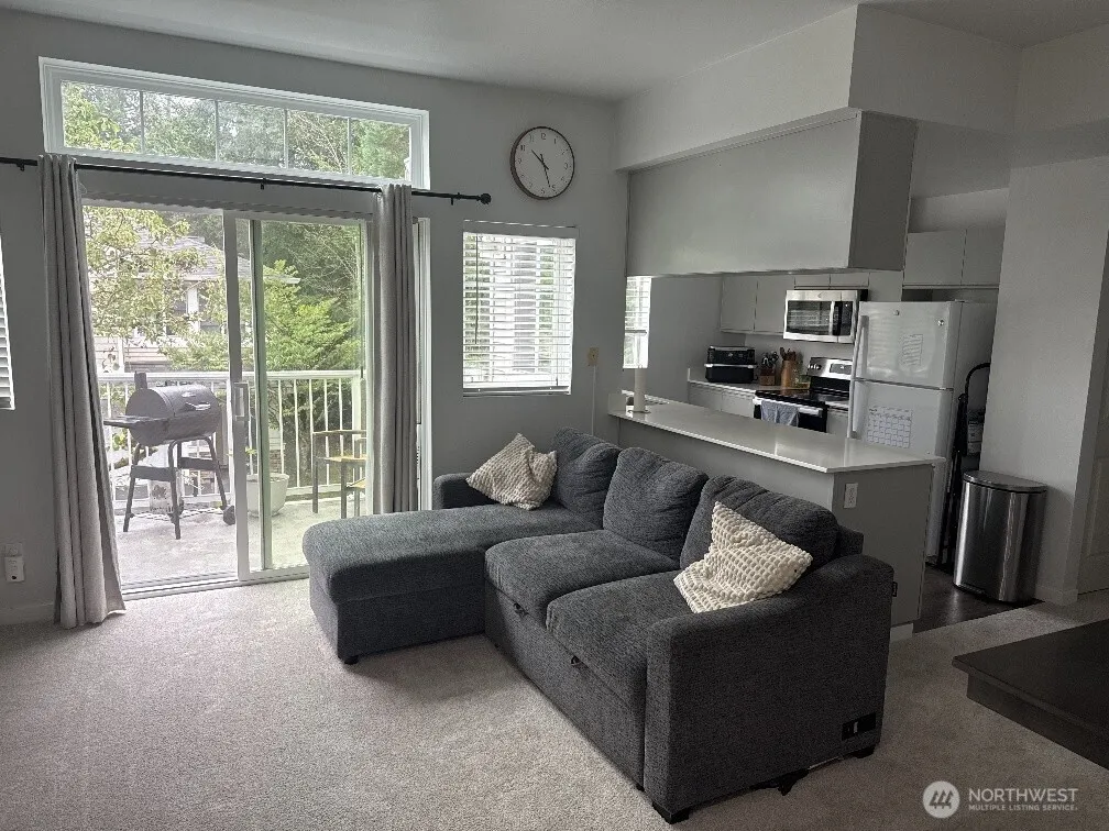 22121 41st Place S #202, Kent, WA 98032