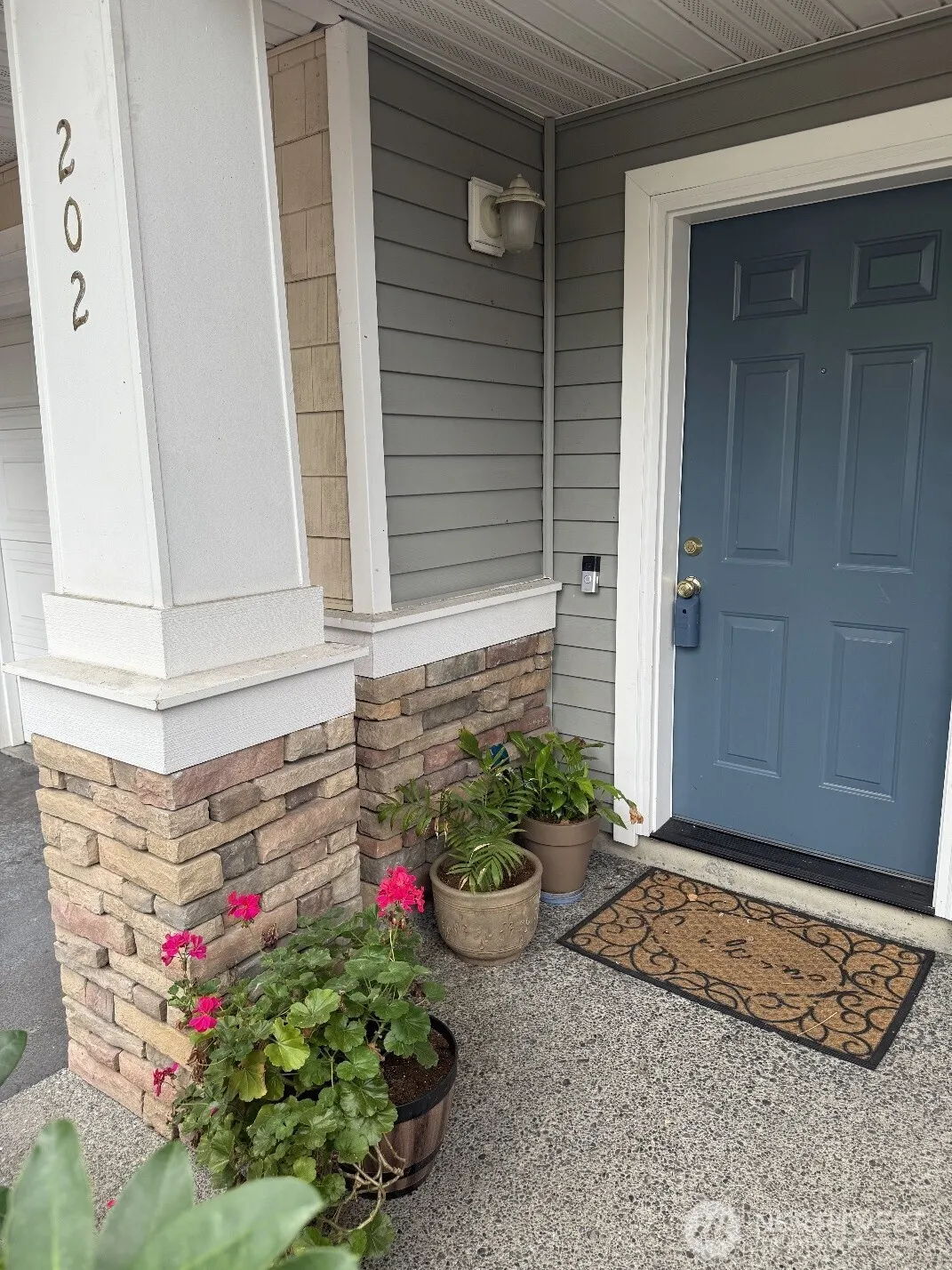 22121 41st Place S #202, Kent, WA 98032