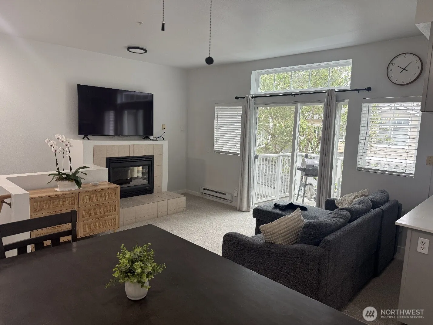 22121 41st Place S #202, Kent, WA 98032