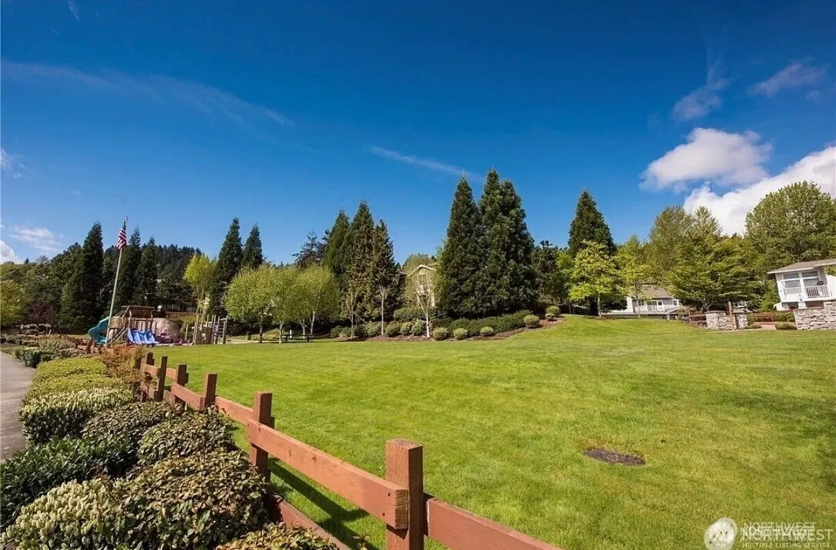 22121 41st Place S #202, Kent, WA 98032