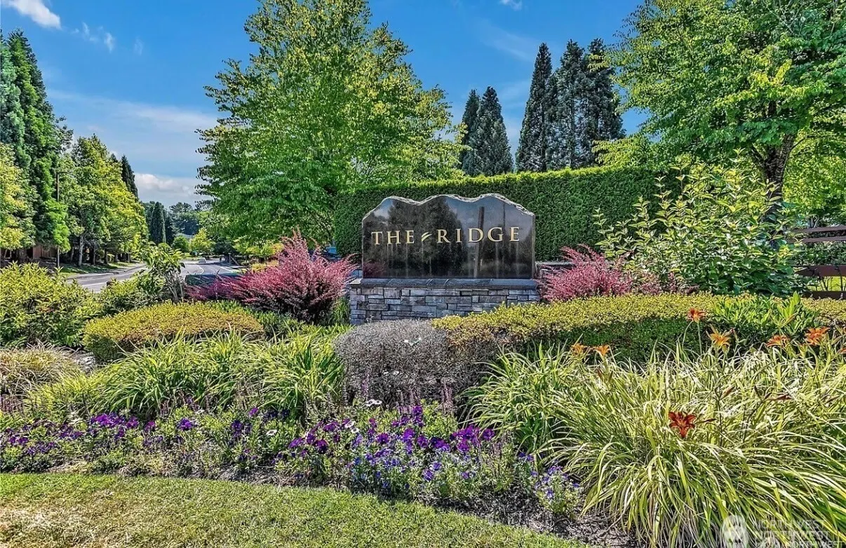 22121 41st Place S #202, Kent, WA 98032