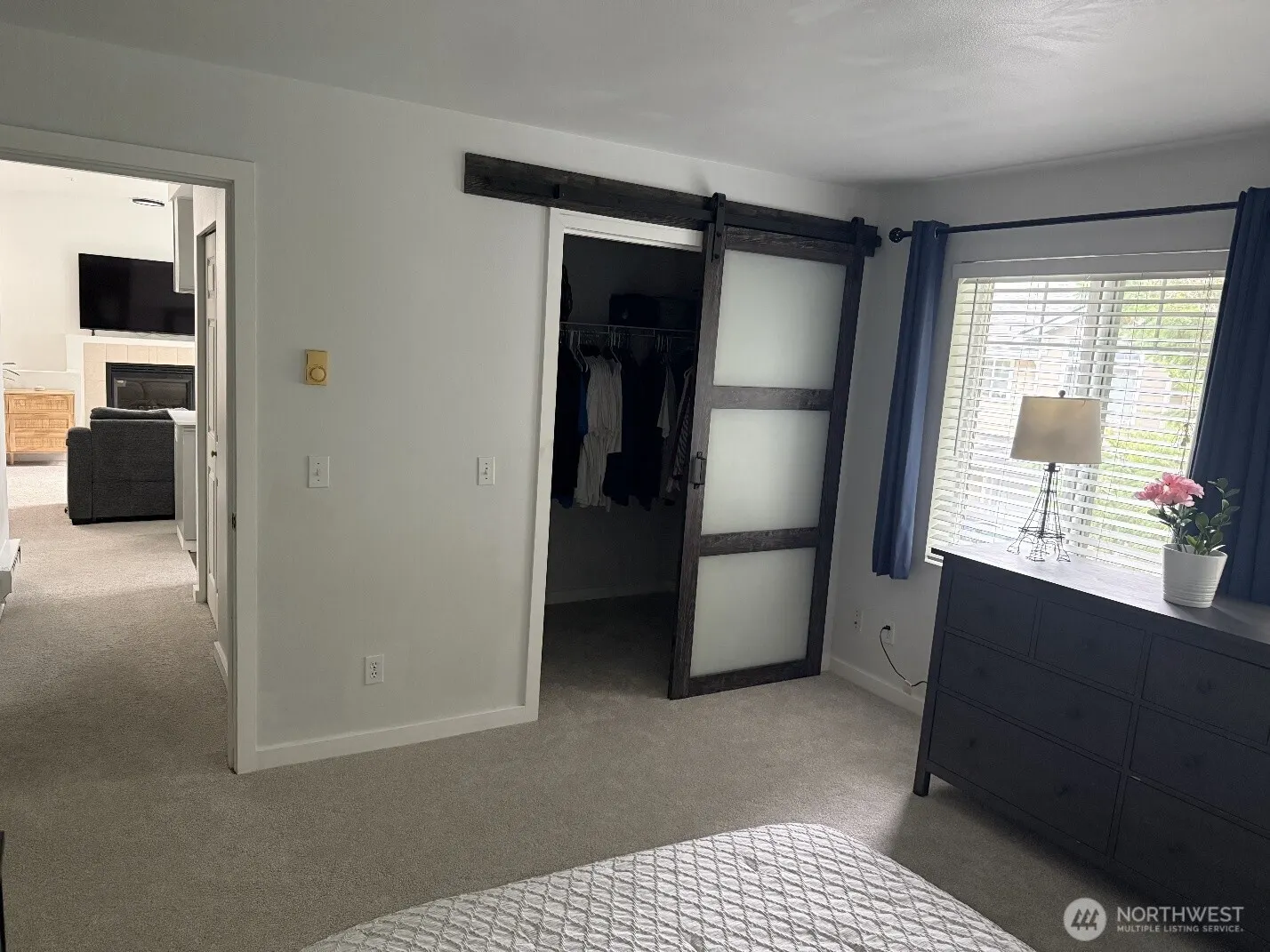 22121 41st Place S #202, Kent, WA 98032
