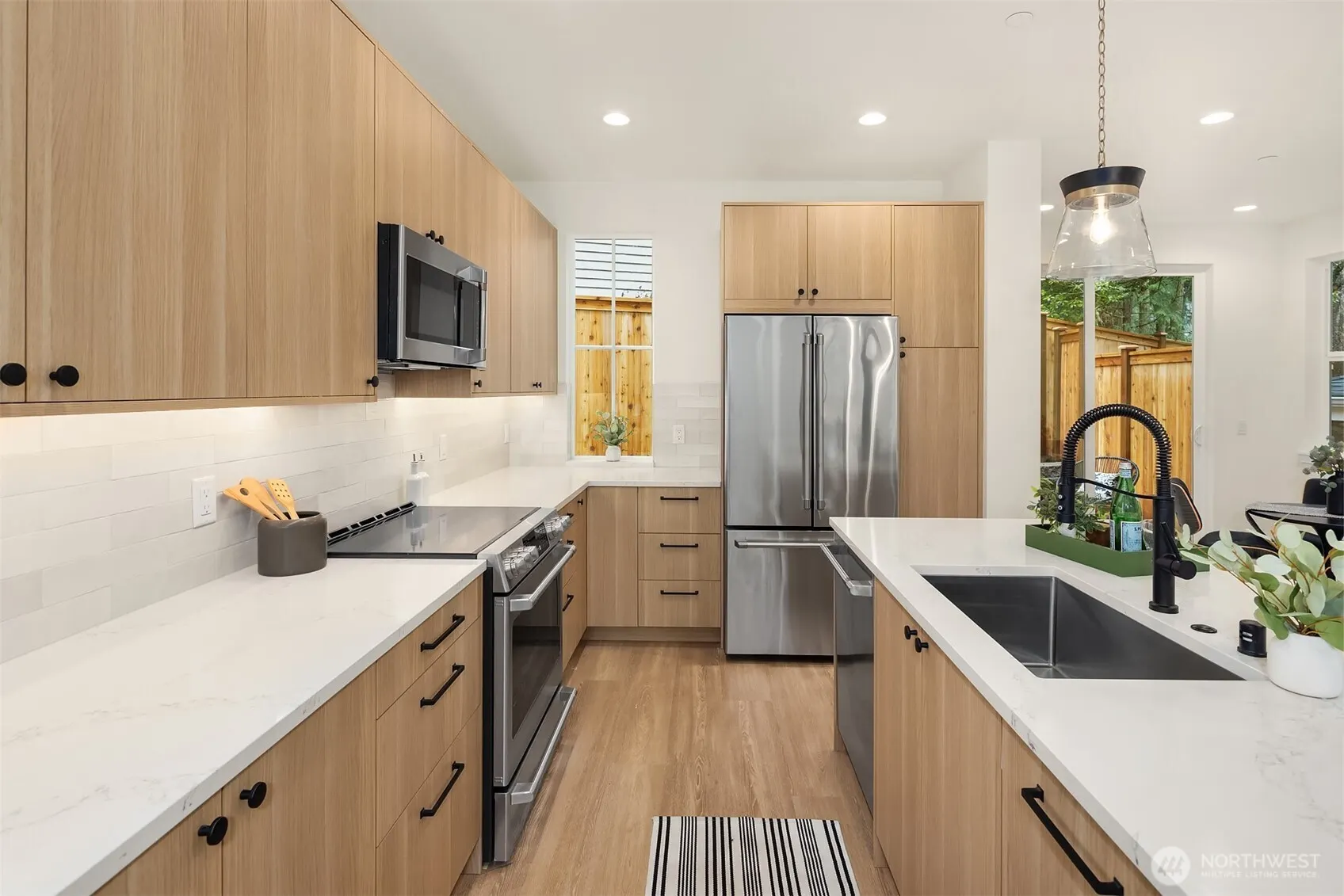11814 - 11810 NE 103rd Place , Kirkland, WA 98033
