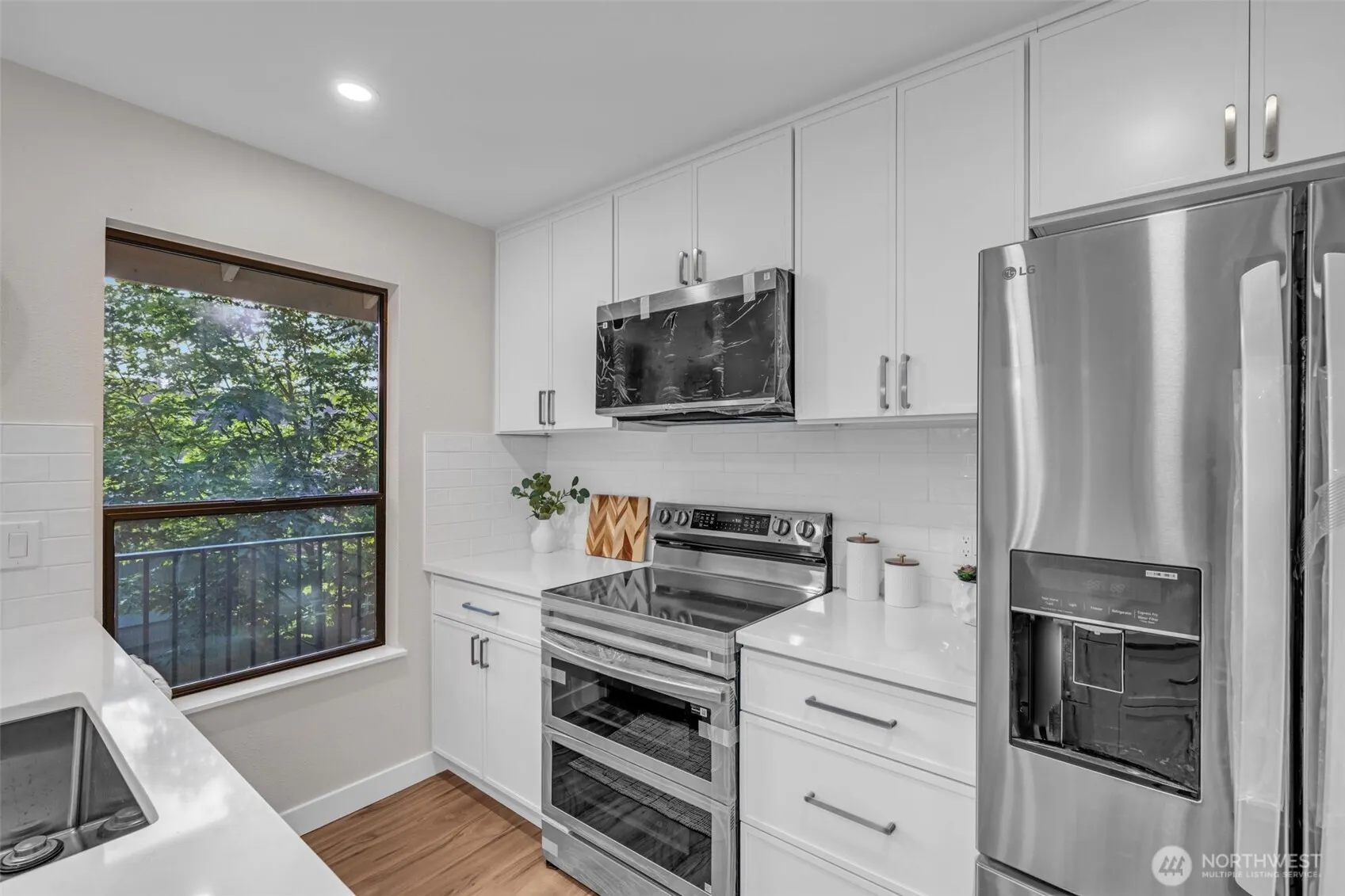 11701 100th Avenue NE #4, Kirkland, WA 98034