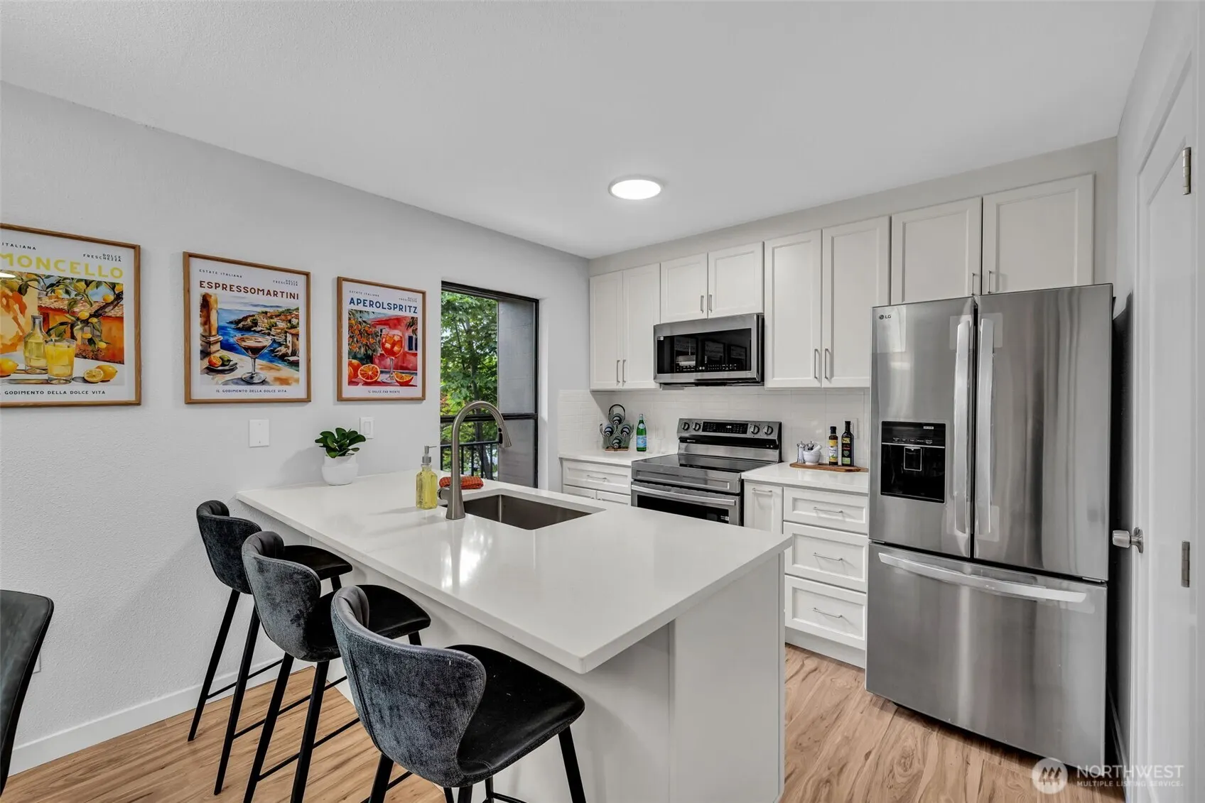 11701 100th Avenue NE #4, Kirkland, WA 98034
