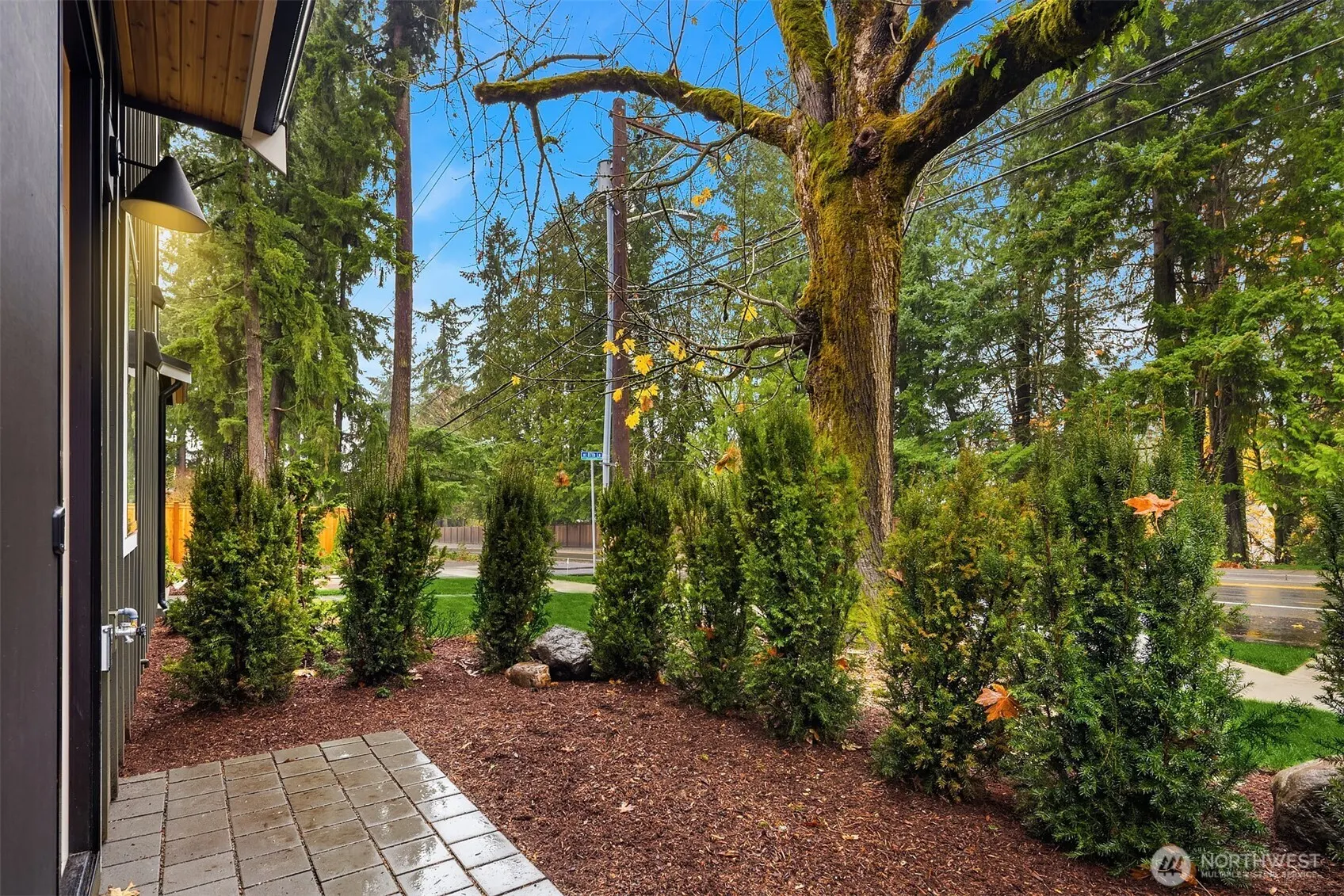 13131 NE 87th Lane , Kirkland, WA 98033