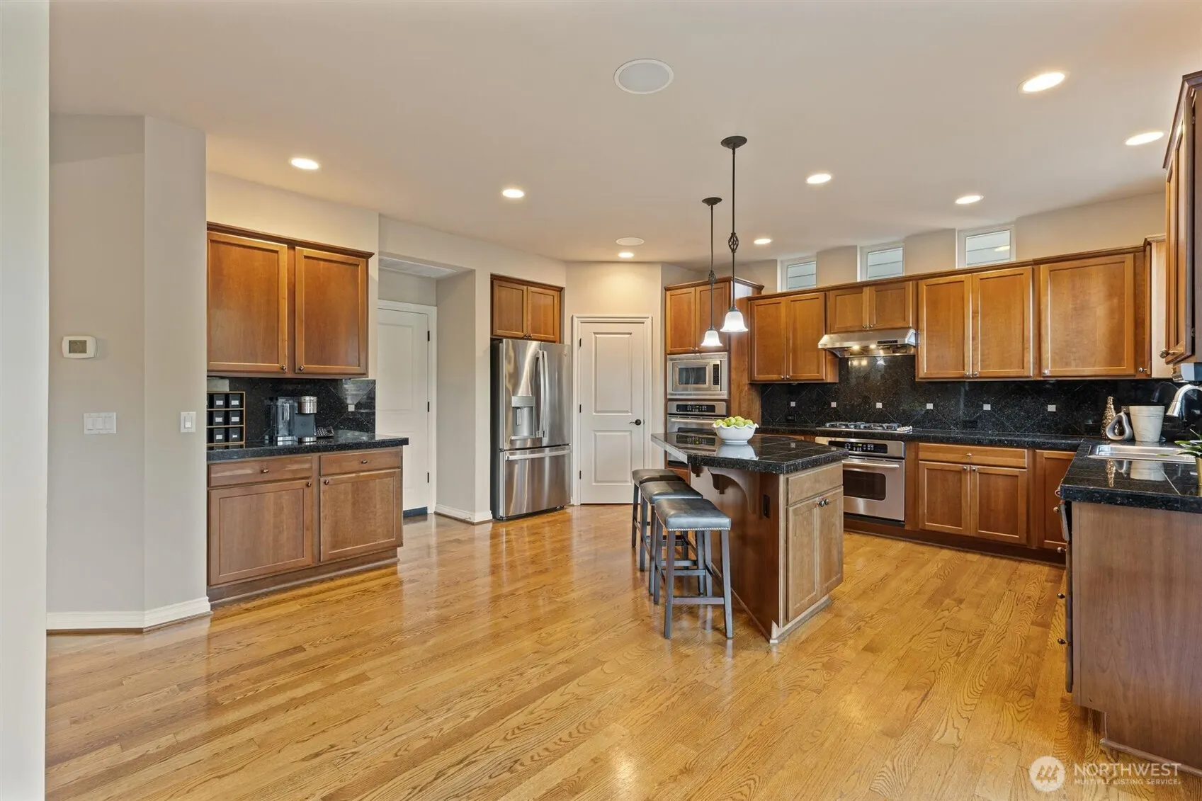 22307 NE 6th Court , Sammamish, WA 98074