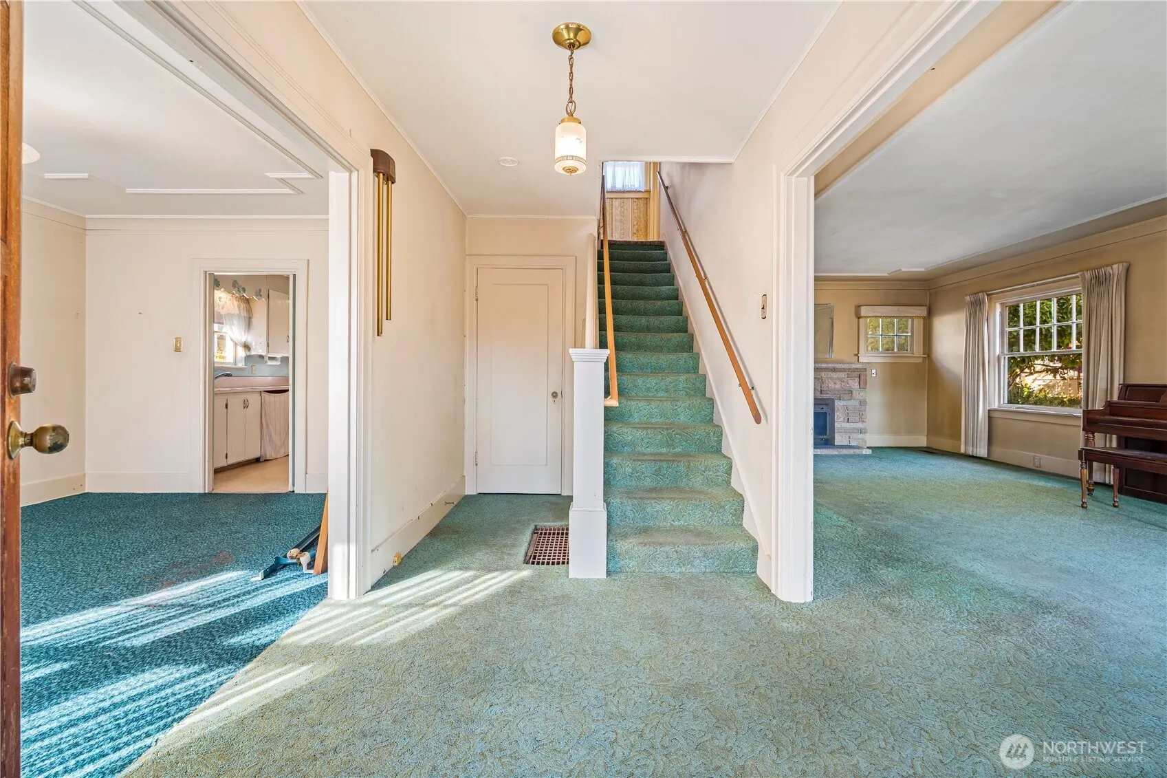 1624 N 46th Street , Seattle, WA 98103