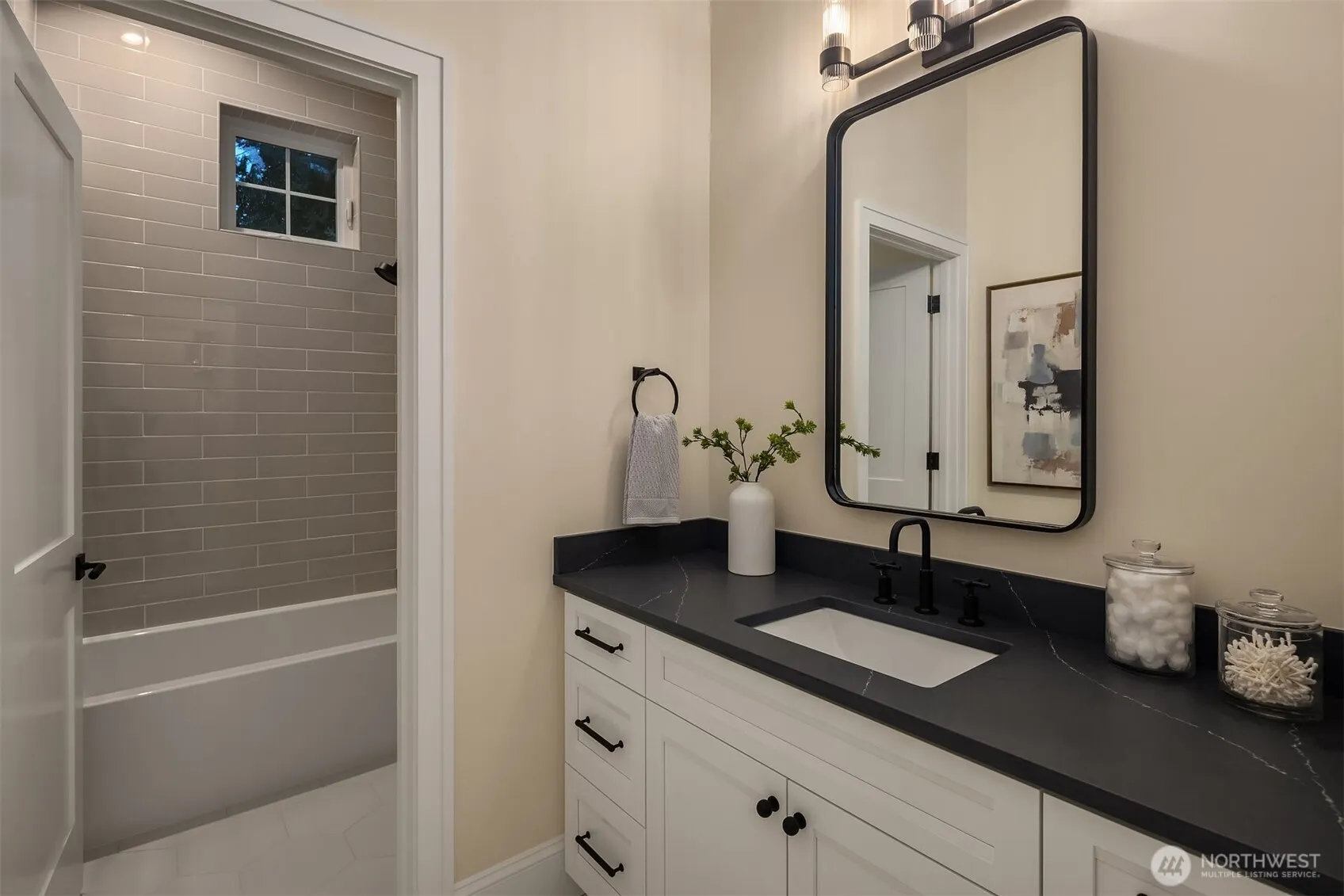 5533 106th Avenue NE, Kirkland, WA 98033