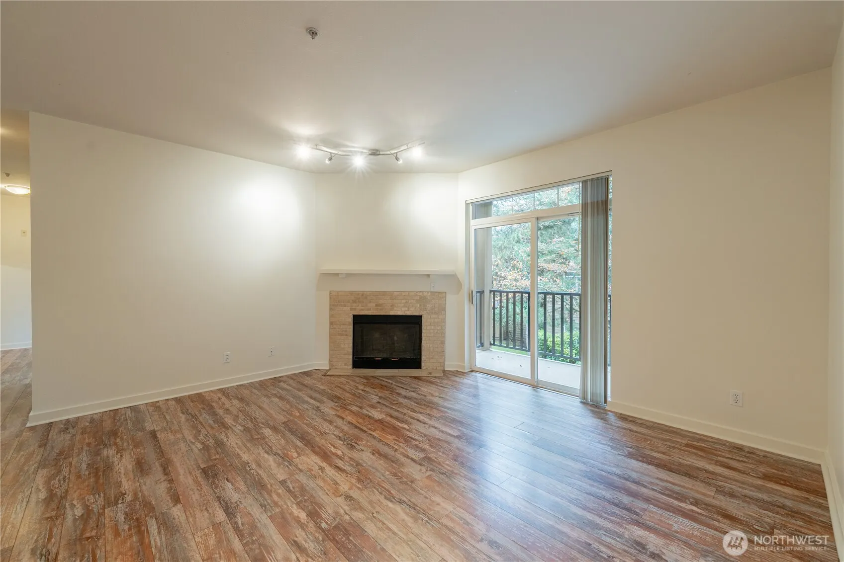 18930 Bothell Everett Highway #E203, Bothell, WA 98012