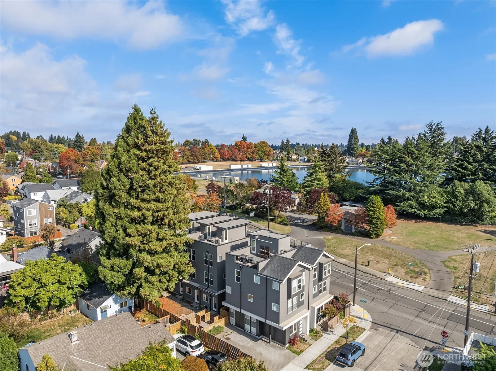 1036 NE 72nd Street , Seattle, WA 98115