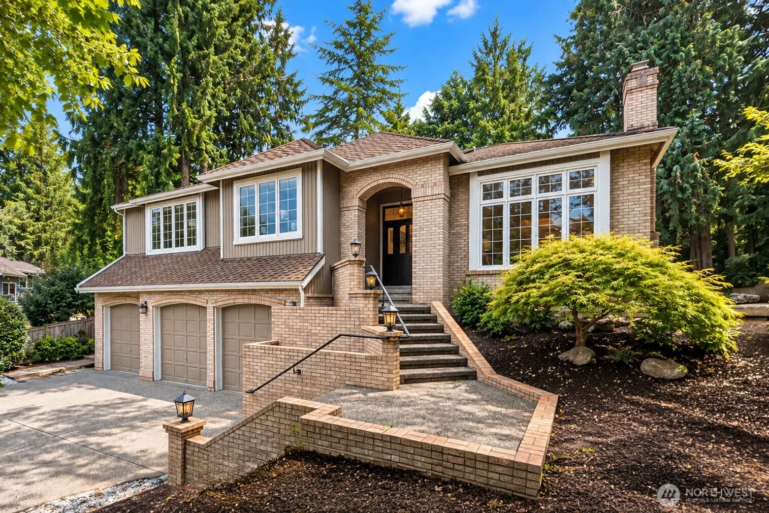 19745 NE 127th Place , Woodinville, WA 98077