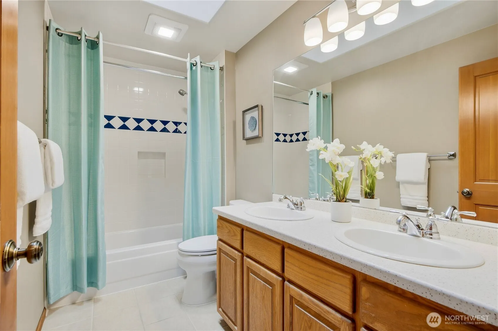 19745 NE 127th Place , Woodinville, WA 98077