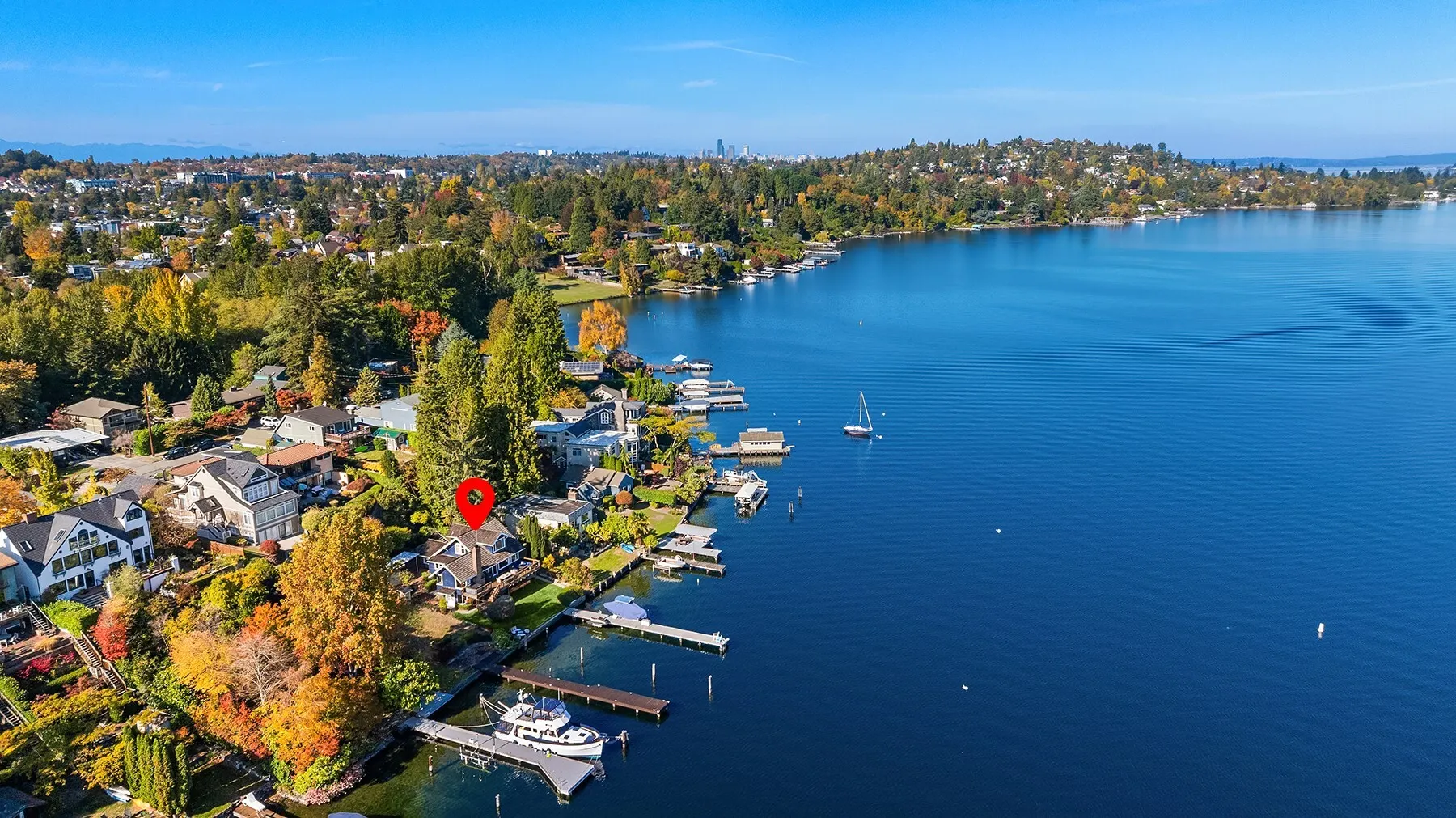 8428 Island Drive S, Seattle, WA 98118