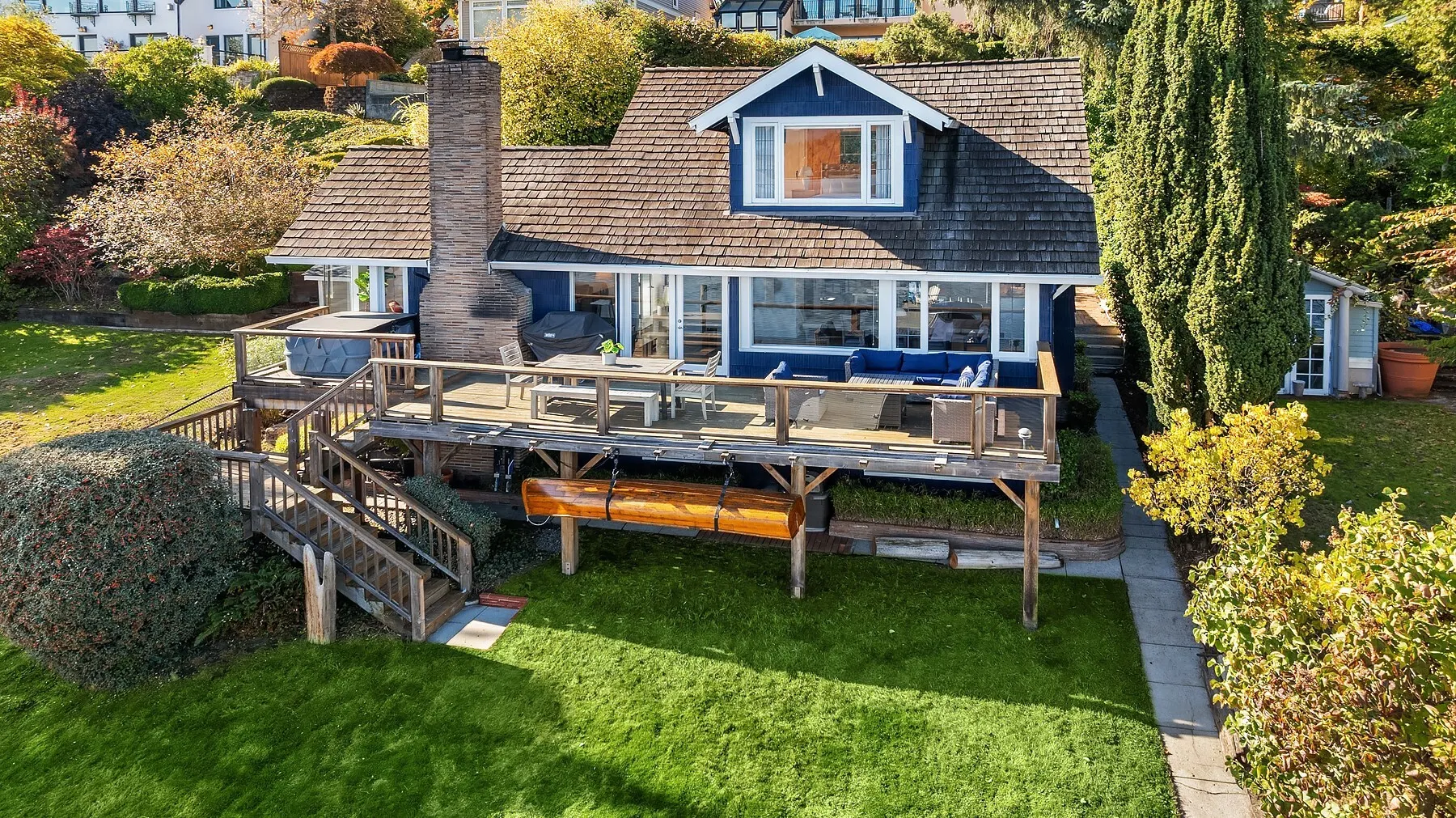 8428 Island Drive S, Seattle, WA 98118