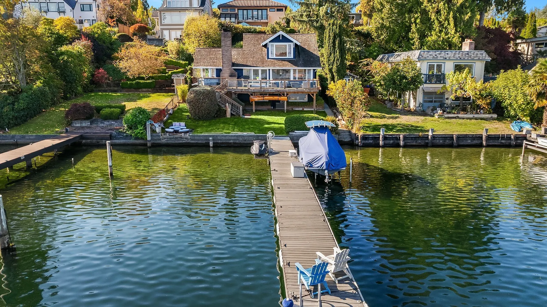 8428 Island Drive S, Seattle, WA 98118