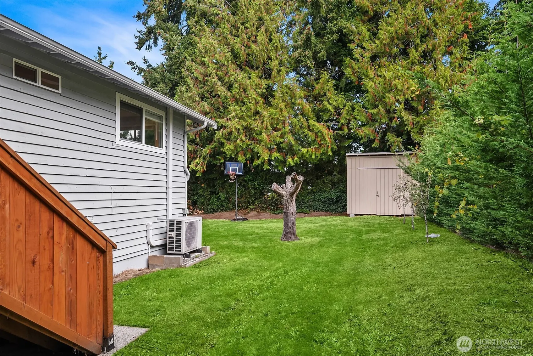 11102 126th Avenue NE, Kirkland, WA 98033