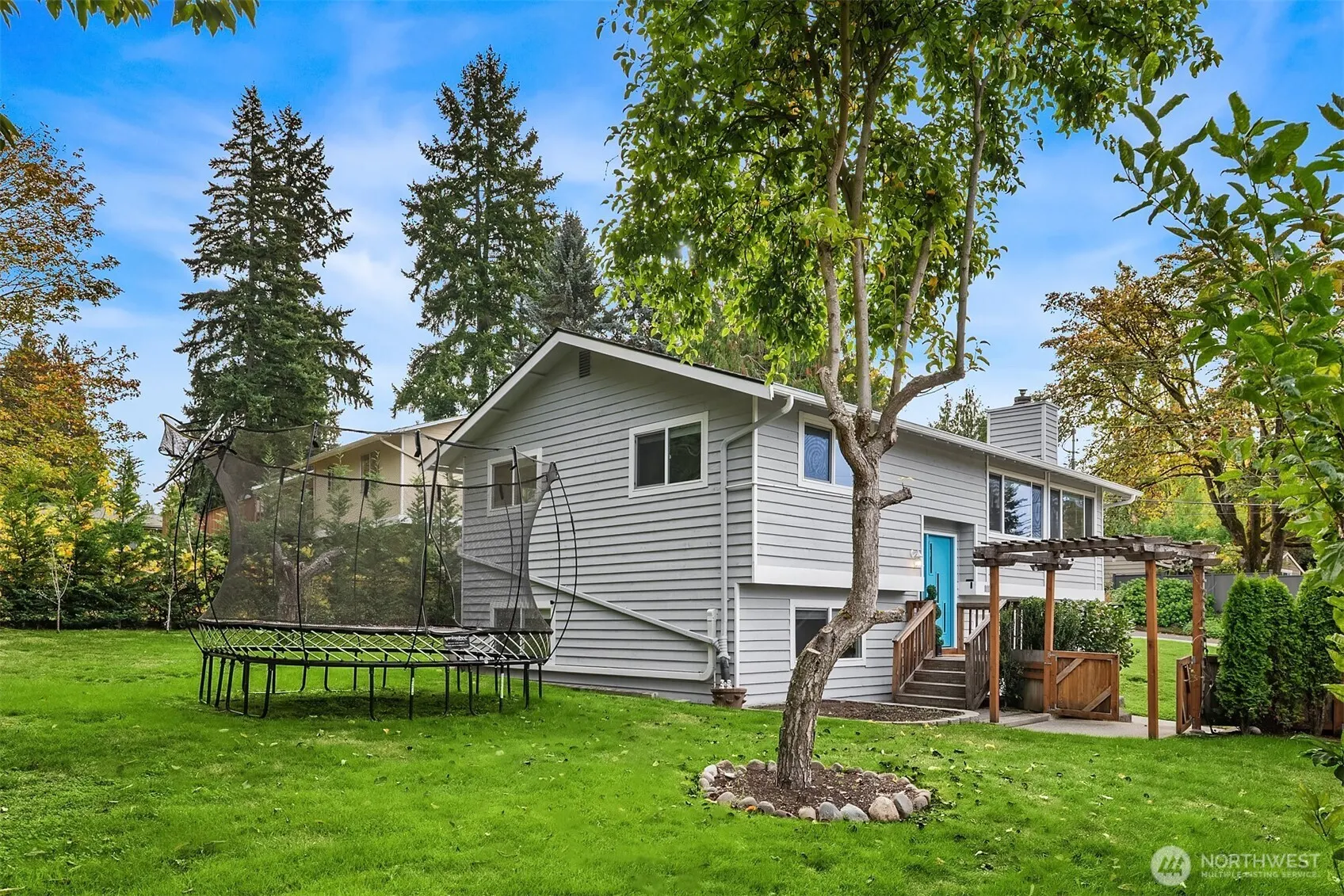 11102 126th Avenue NE, Kirkland, WA 98033