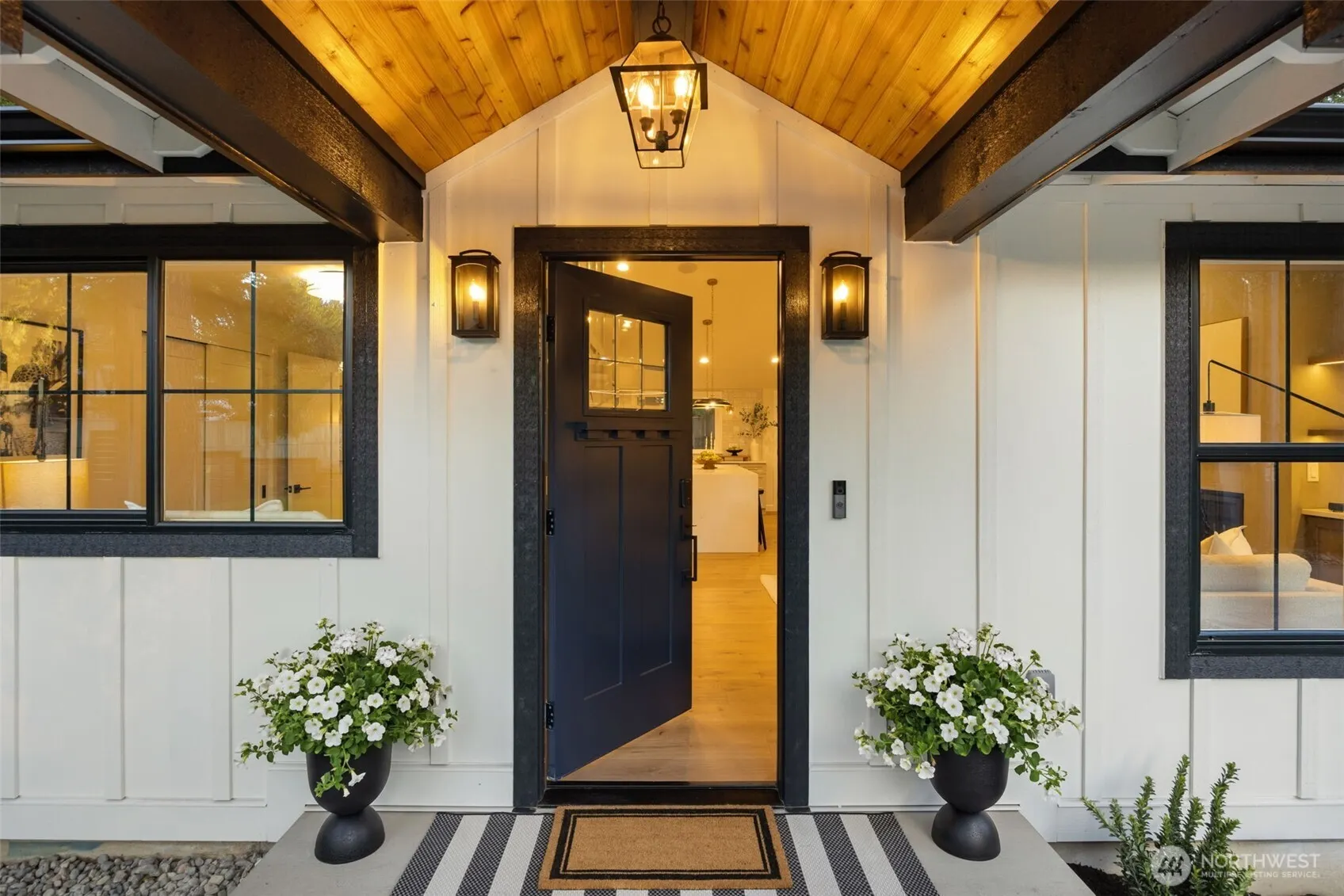 10836 NE 12th Place , Bellevue, WA 98004