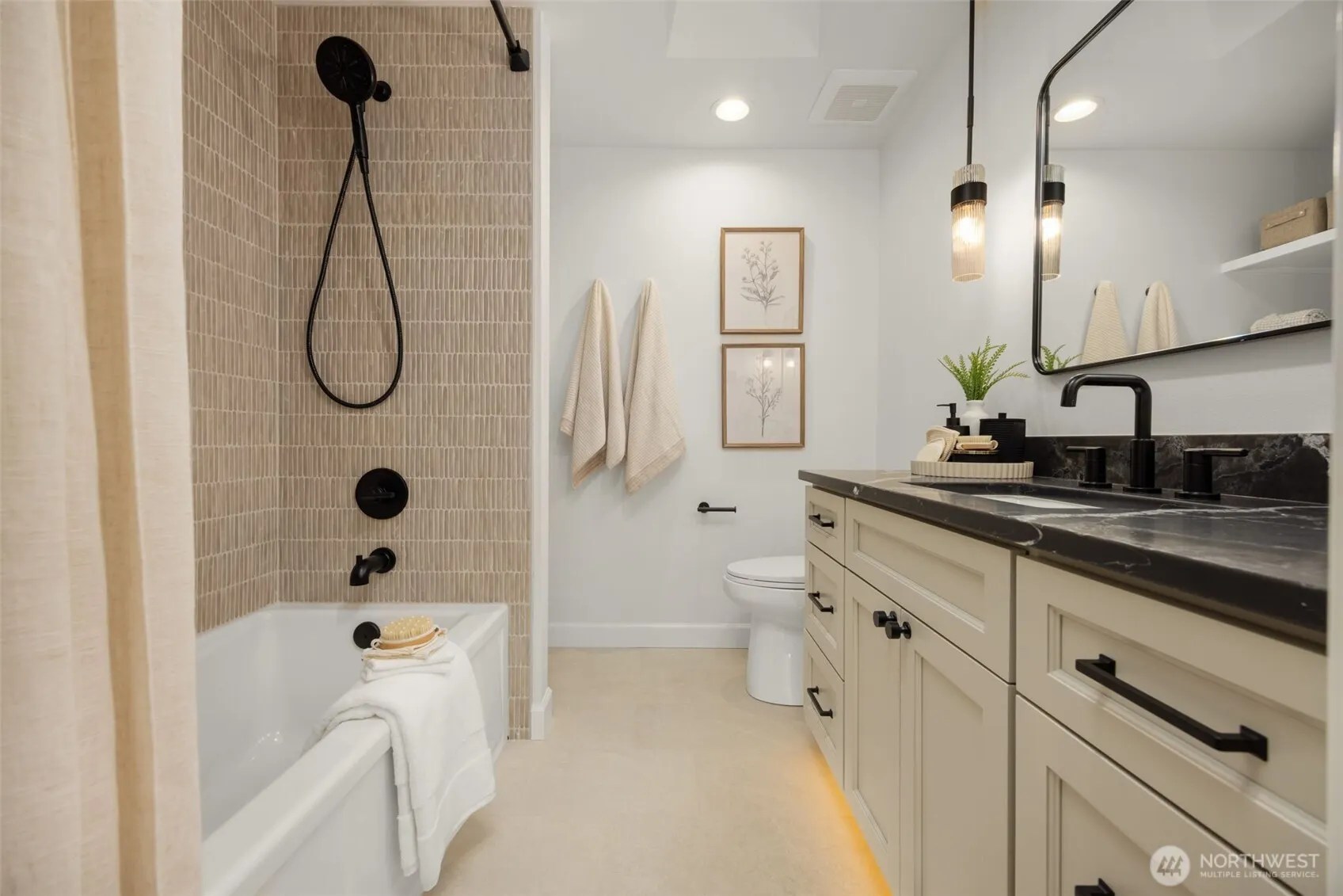 10836 NE 12th Place , Bellevue, WA 98004