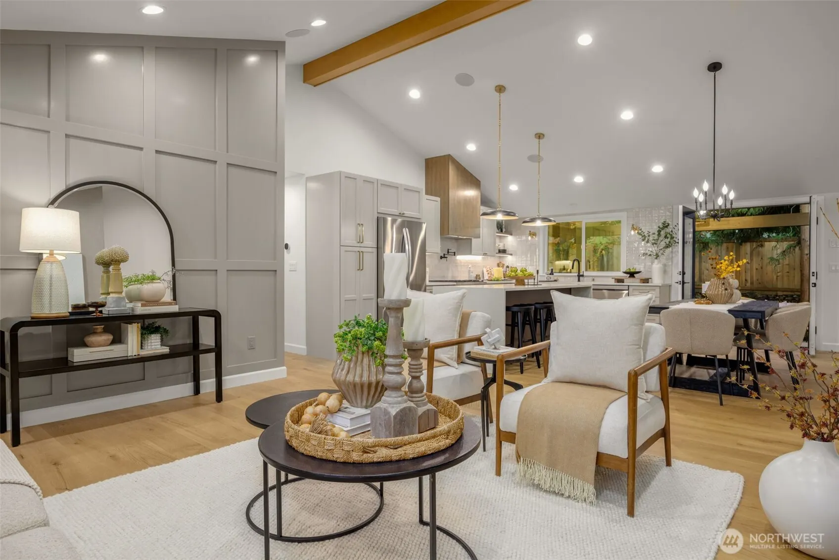 10836 NE 12th Place , Bellevue, WA 98004