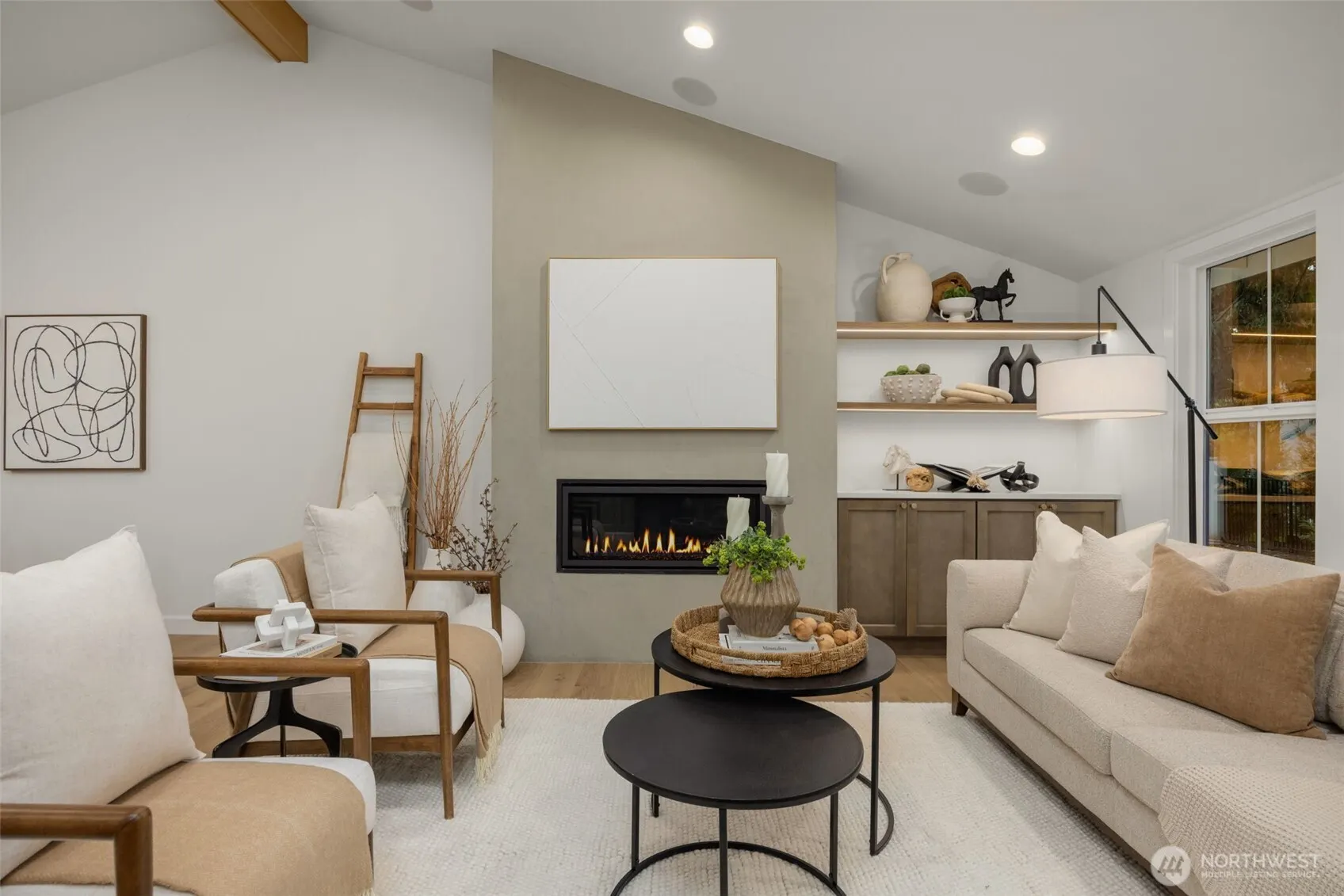 10836 NE 12th Place , Bellevue, WA 98004