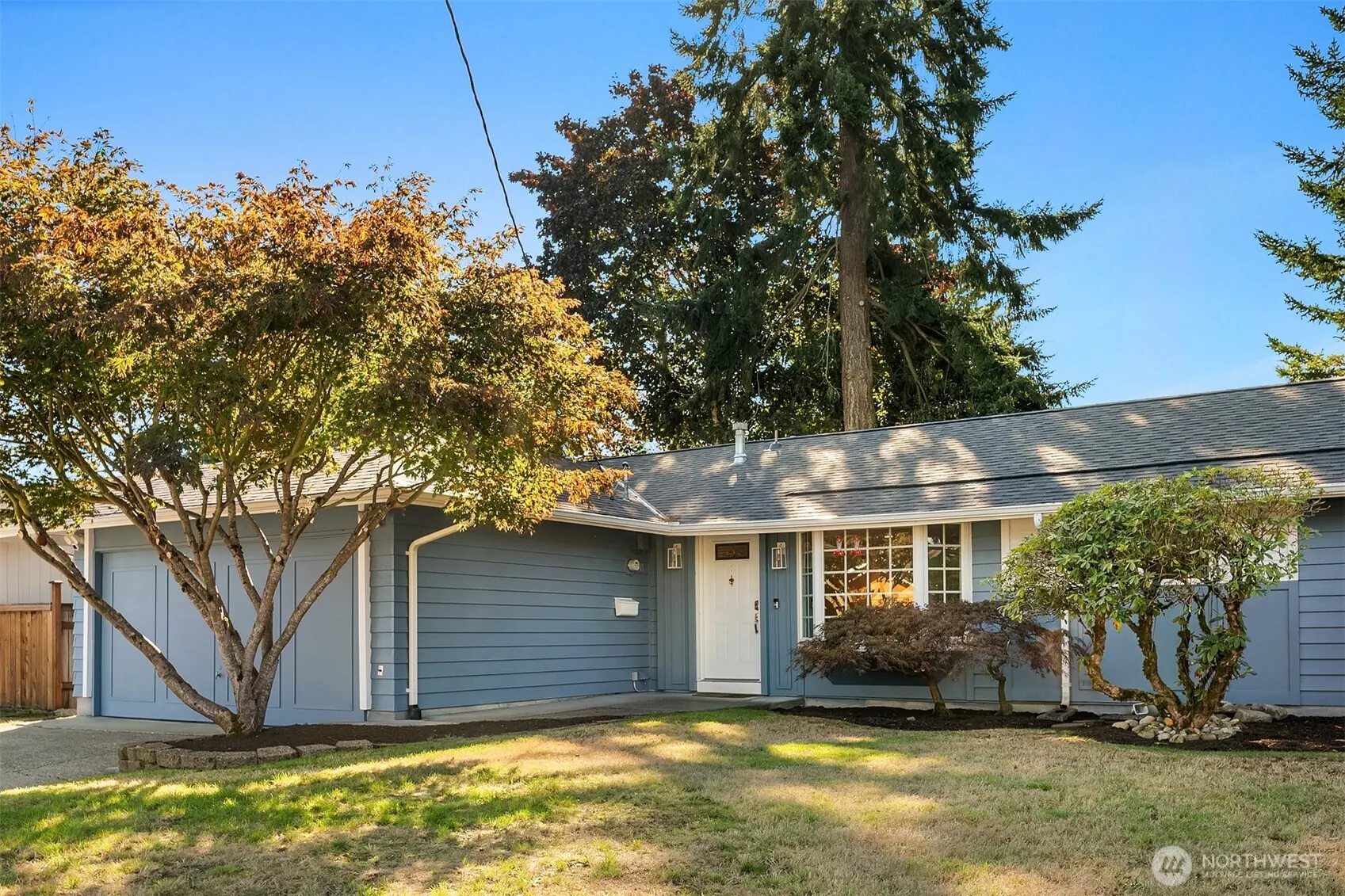 3917 NE 11th Place , Renton, WA 98056