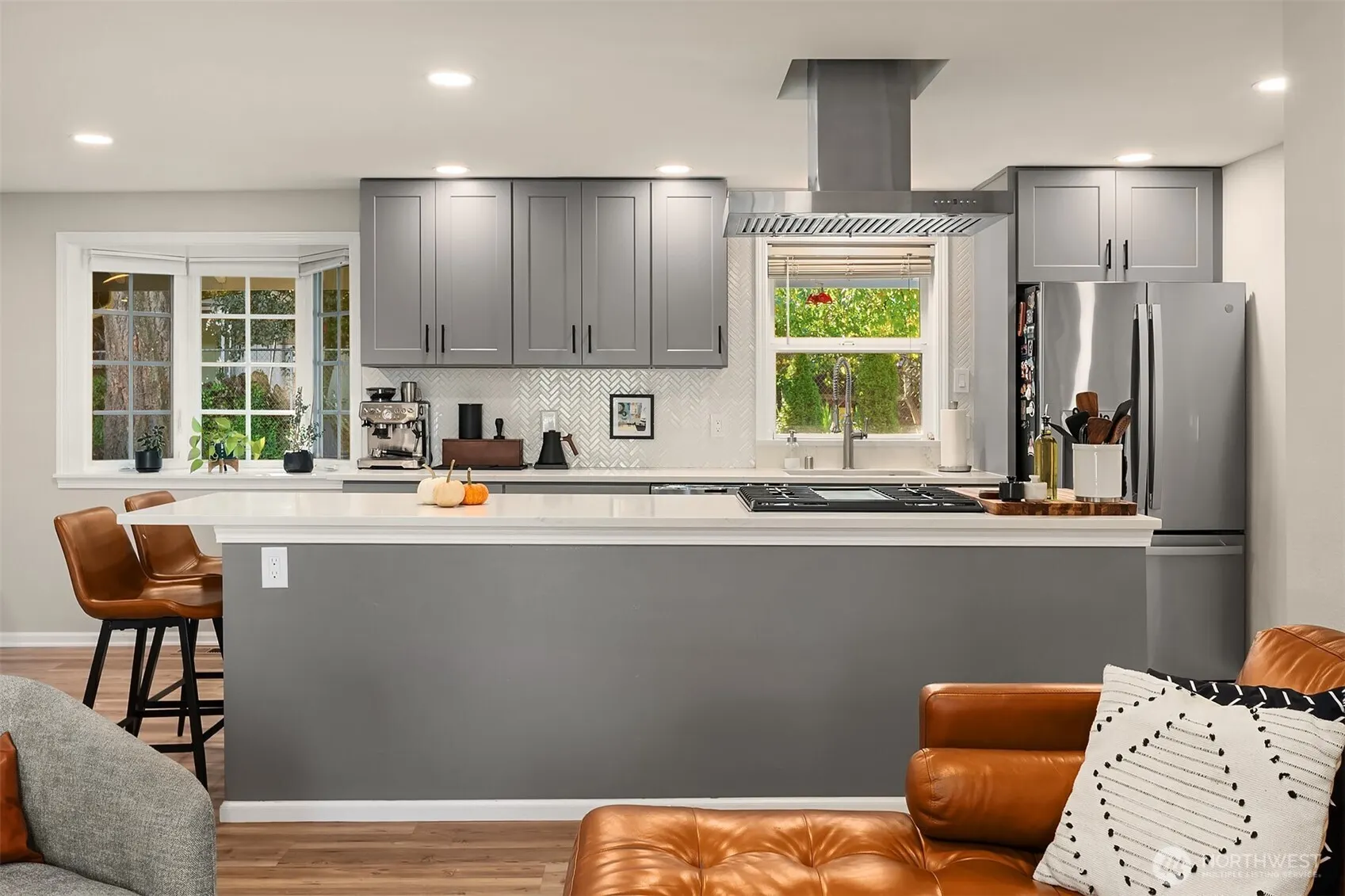 3917 NE 11th Place , Renton, WA 98056