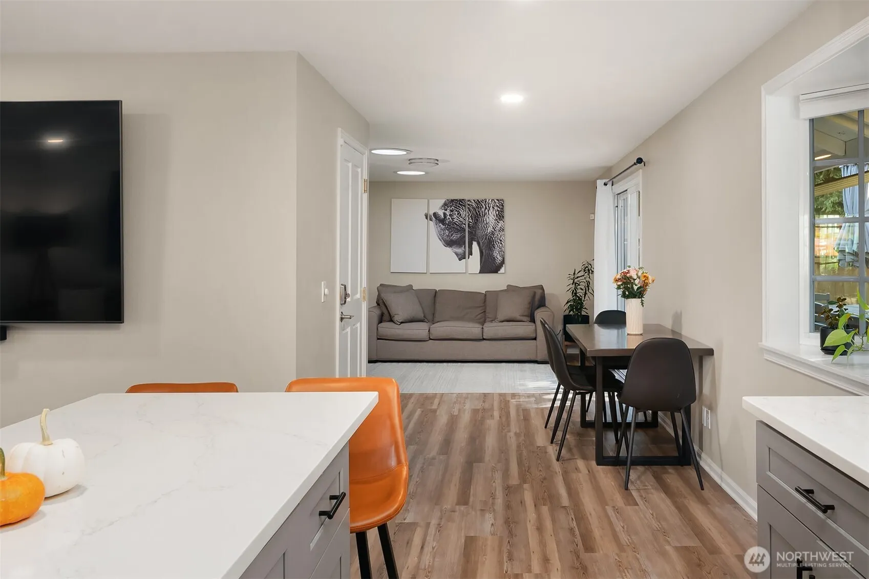 3917 NE 11th Place , Renton, WA 98056