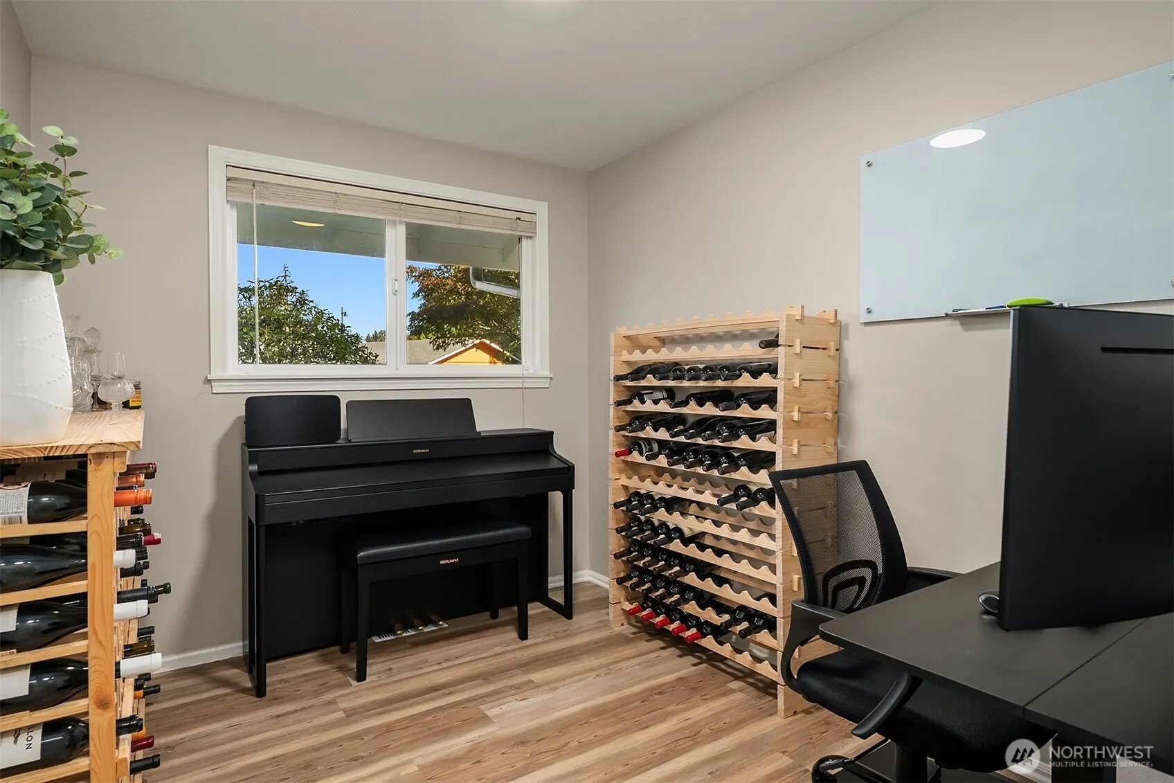 3917 NE 11th Place , Renton, WA 98056