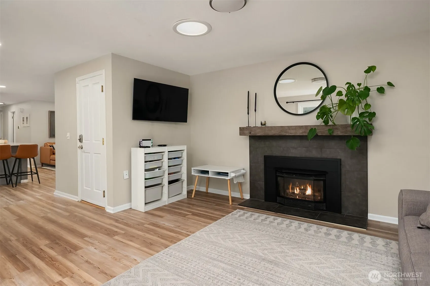 3917 NE 11th Place , Renton, WA 98056