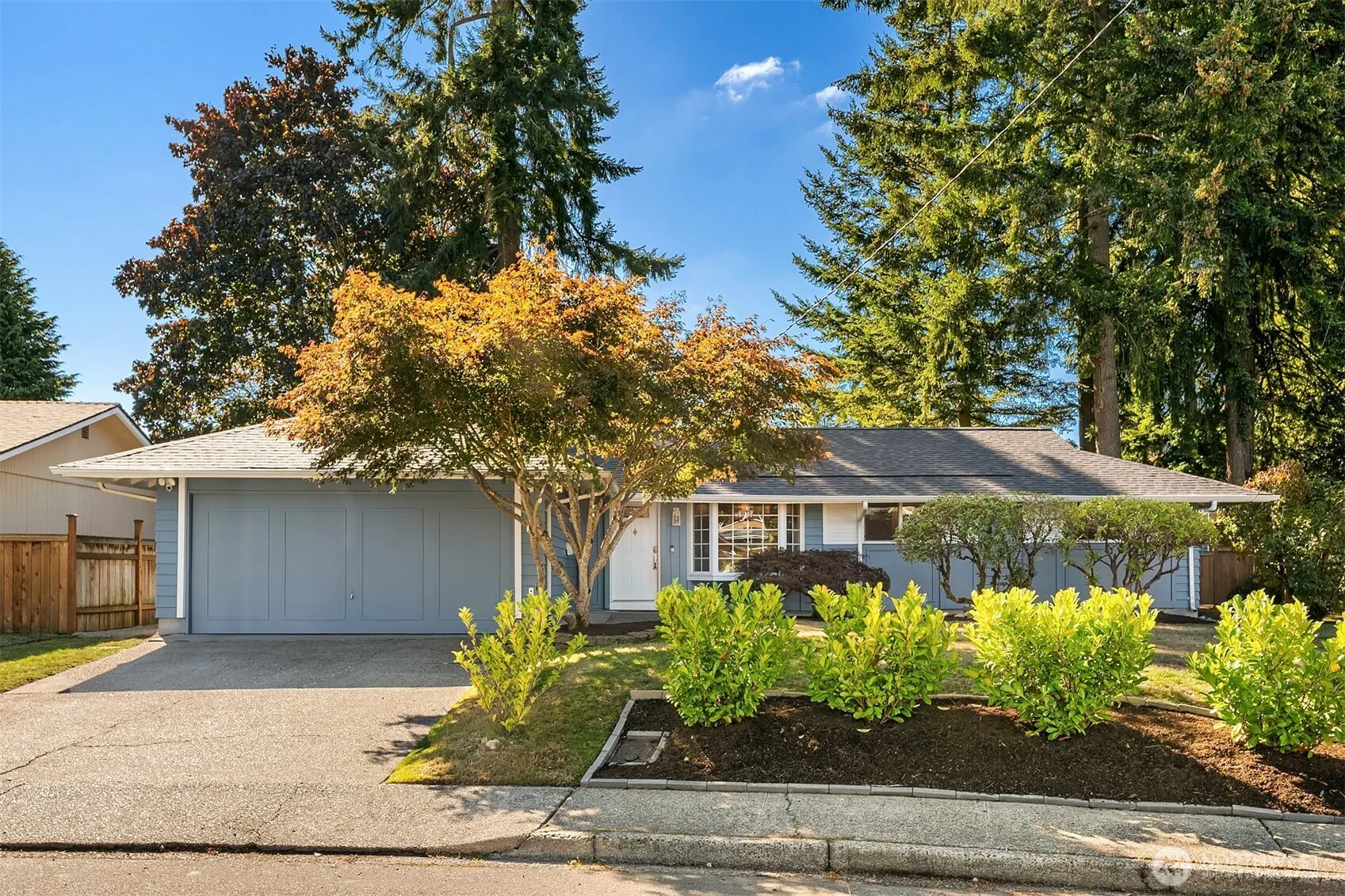 3917 NE 11th Place , Renton, WA 98056