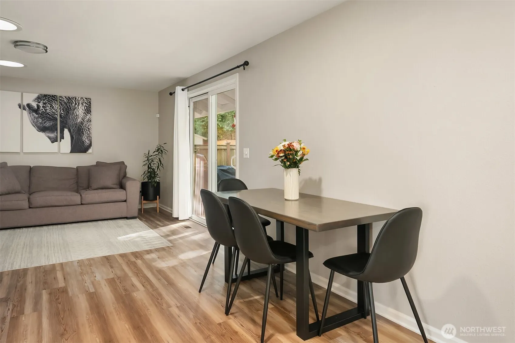 3917 NE 11th Place , Renton, WA 98056