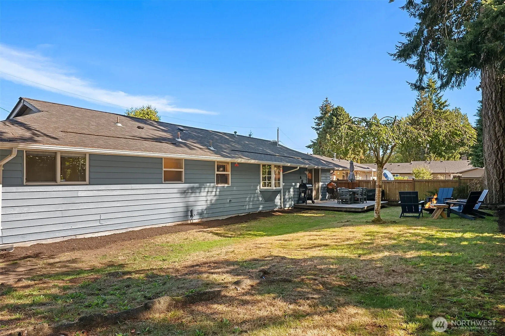 3917 NE 11th Place , Renton, WA 98056