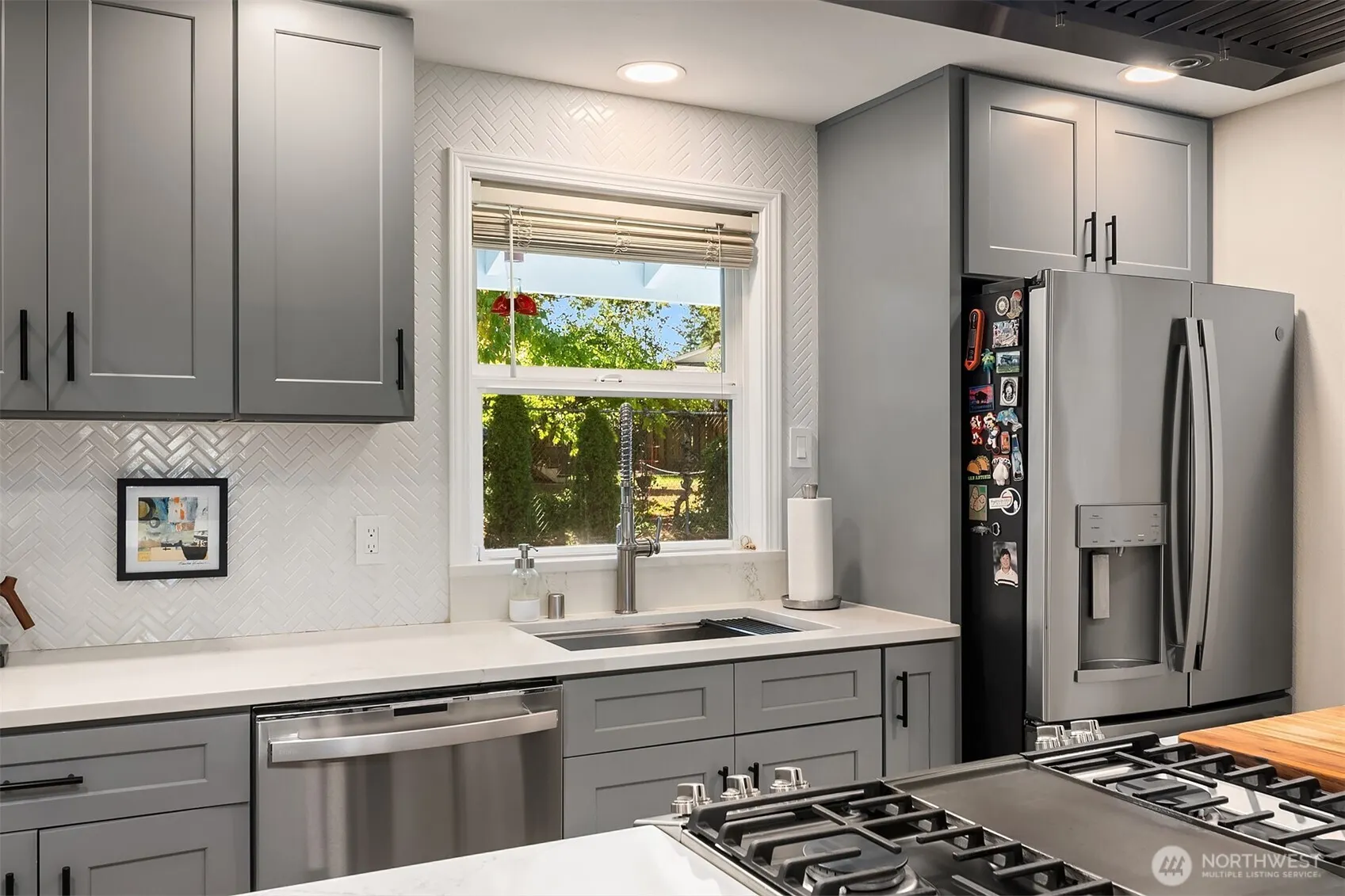 3917 NE 11th Place , Renton, WA 98056