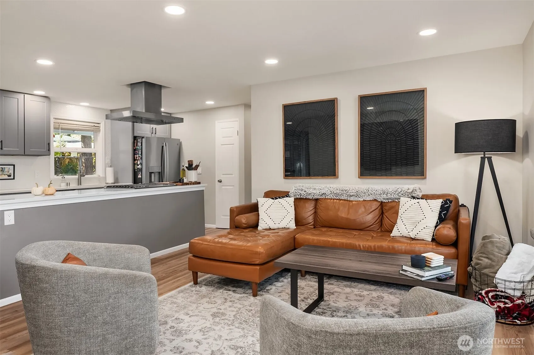 3917 NE 11th Place , Renton, WA 98056