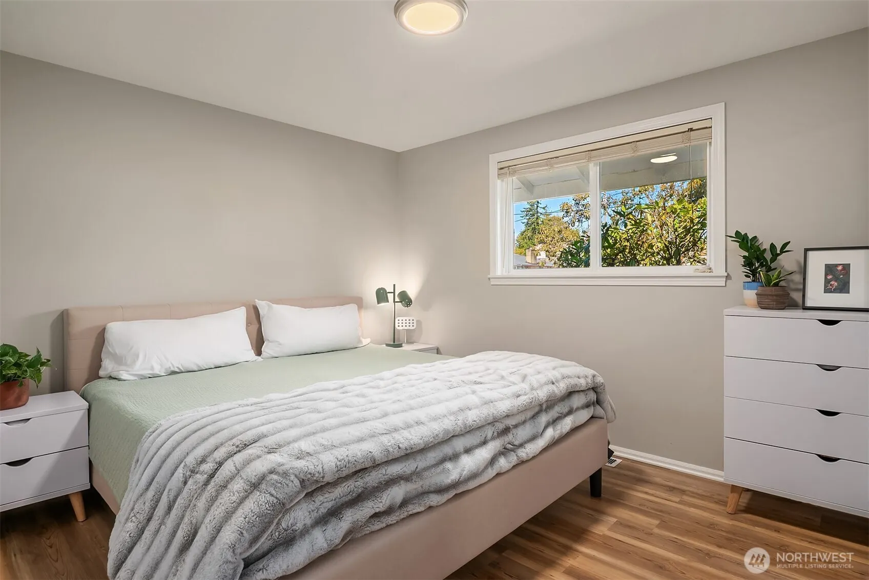 3917 NE 11th Place , Renton, WA 98056
