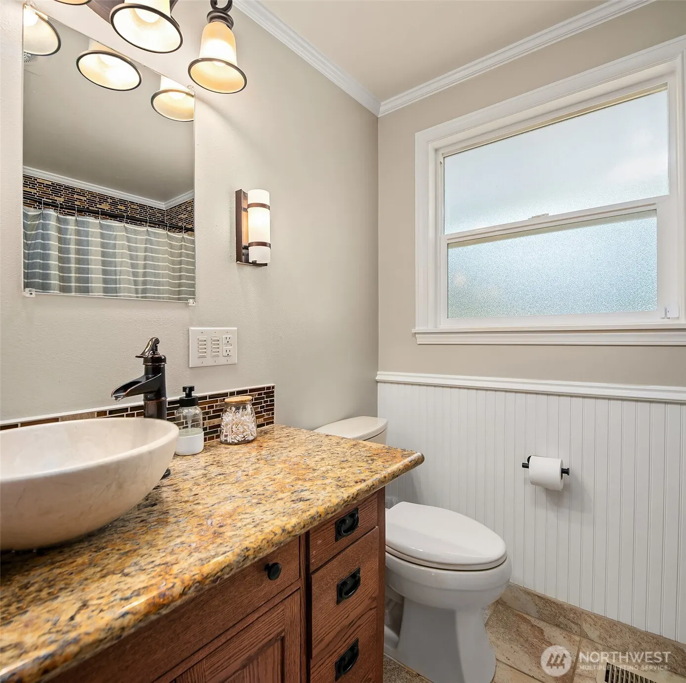 3917 NE 11th Place , Renton, WA 98056