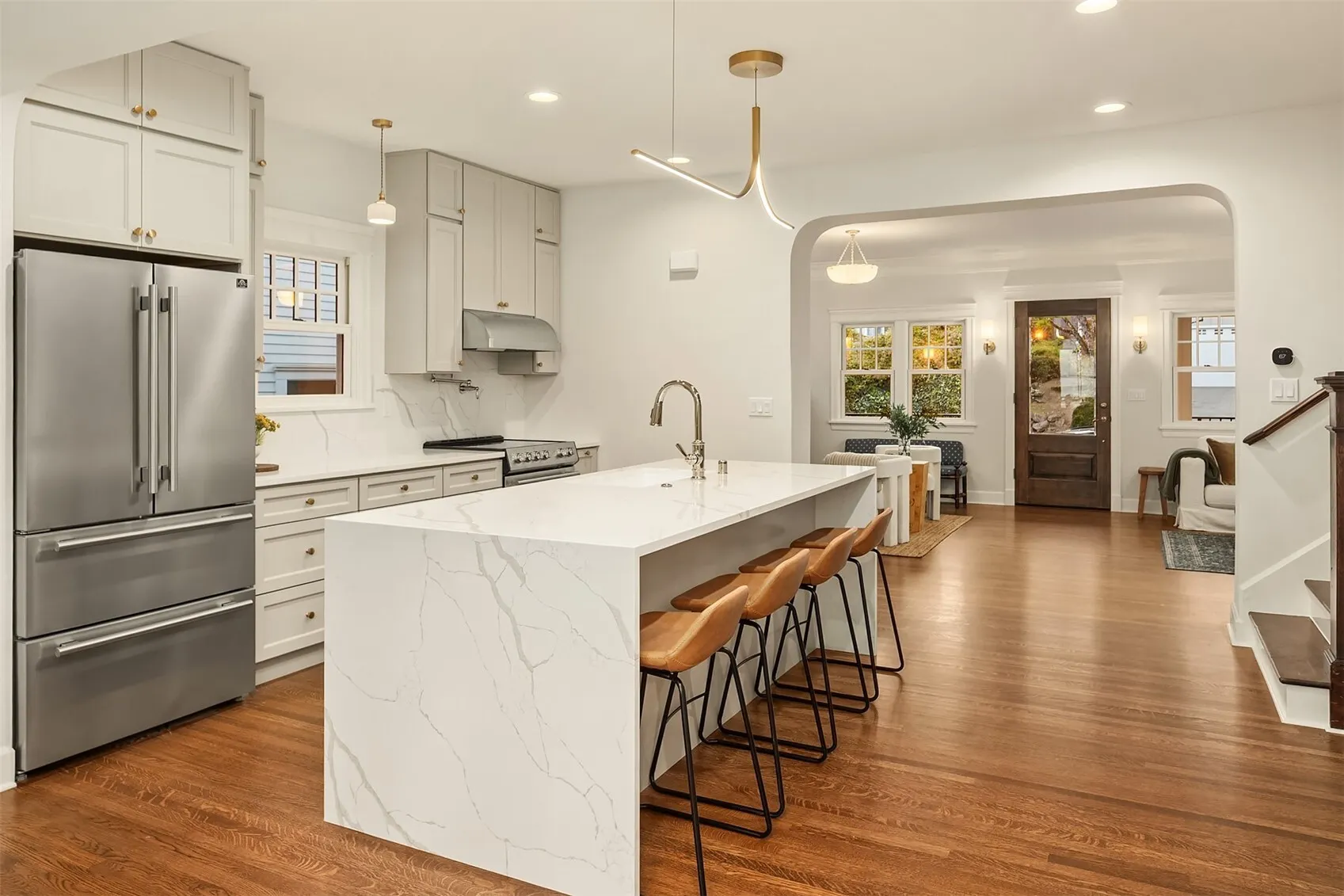 206 32nd Avenue , Seattle, WA 98122