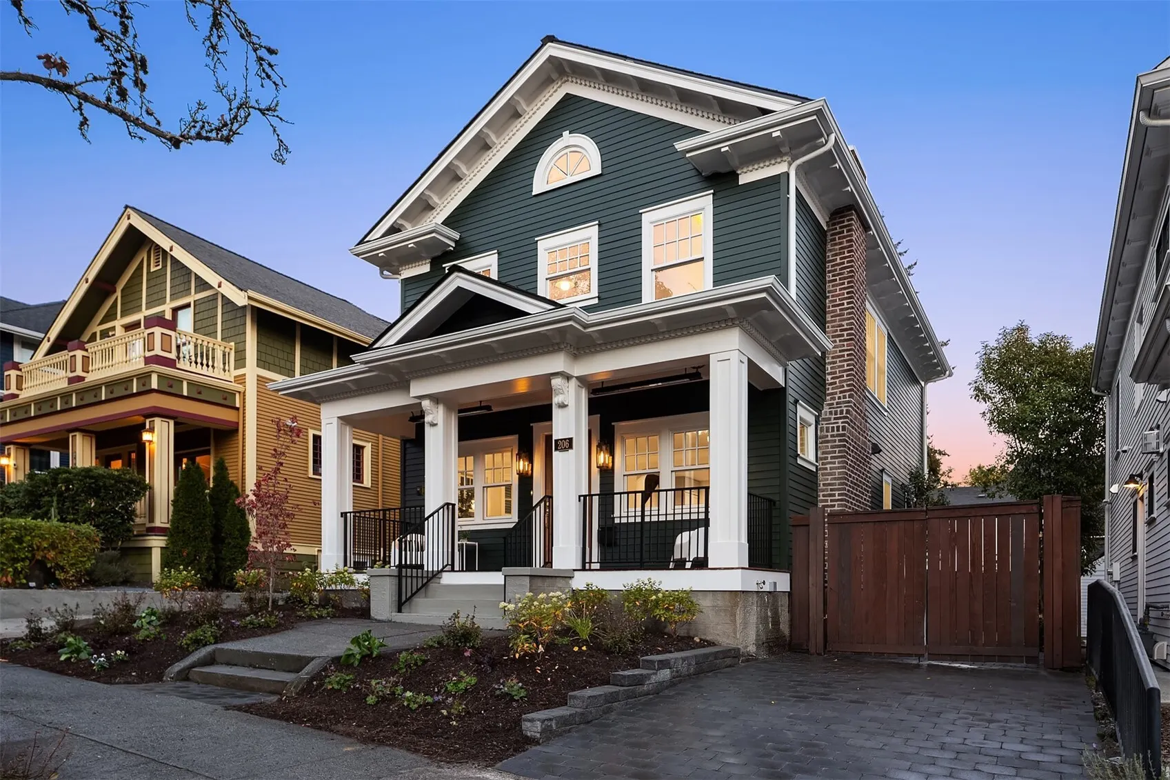 206 32nd Avenue , Seattle, WA 98122