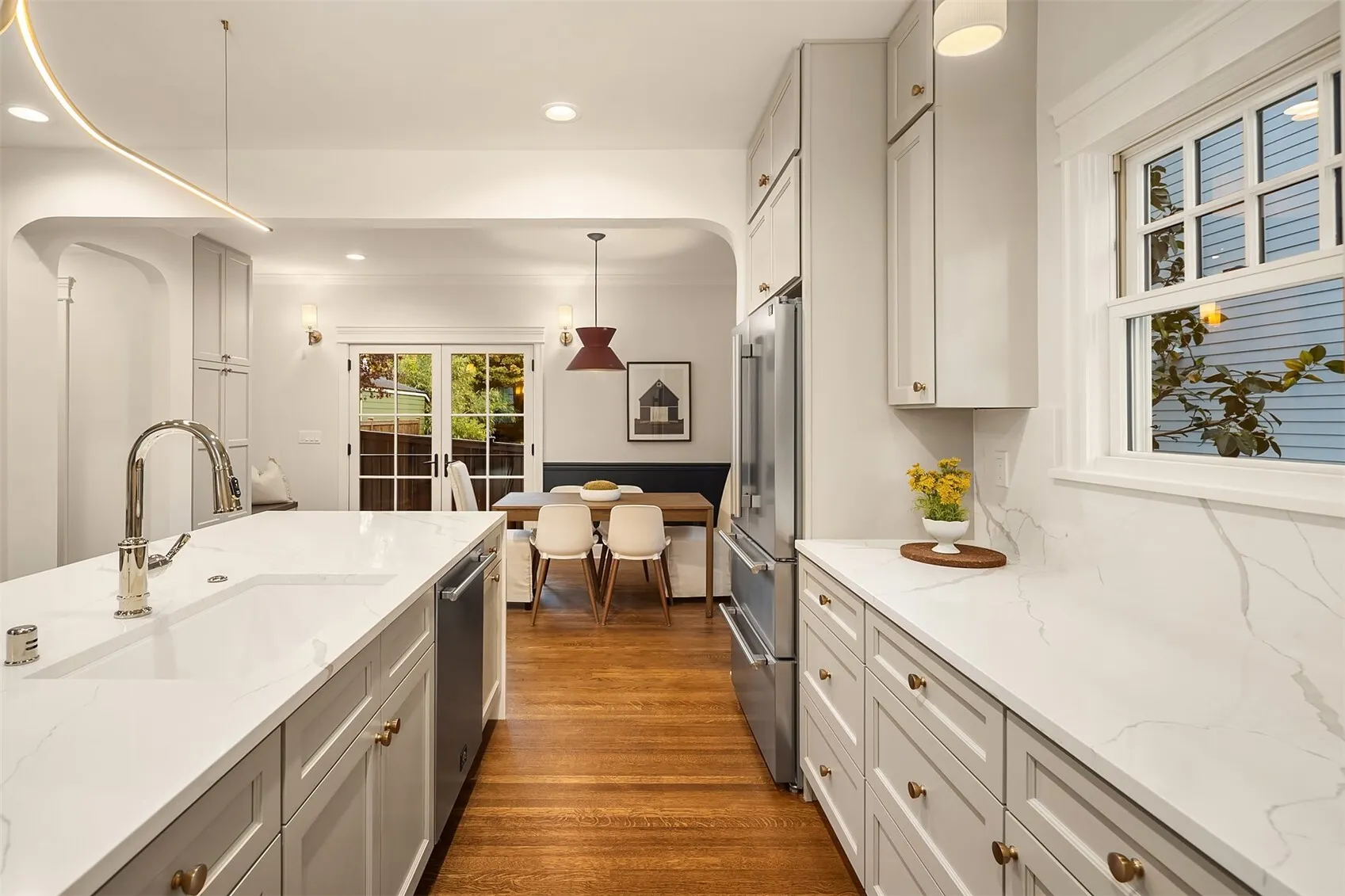 206 32nd Avenue , Seattle, WA 98122
