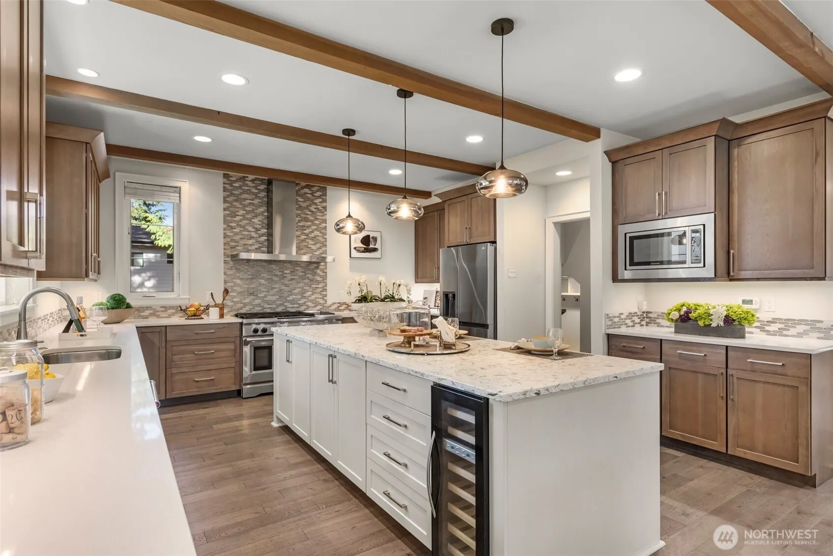 1711 4th St , Kirkland, WA 98033