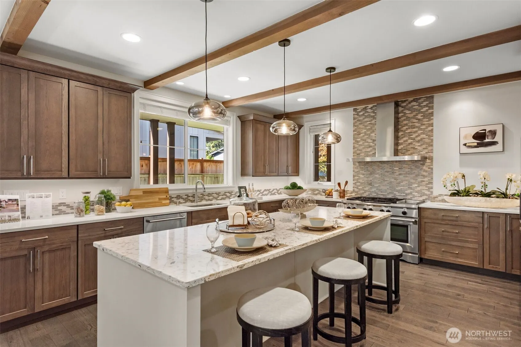 1711 4th St , Kirkland, WA 98033